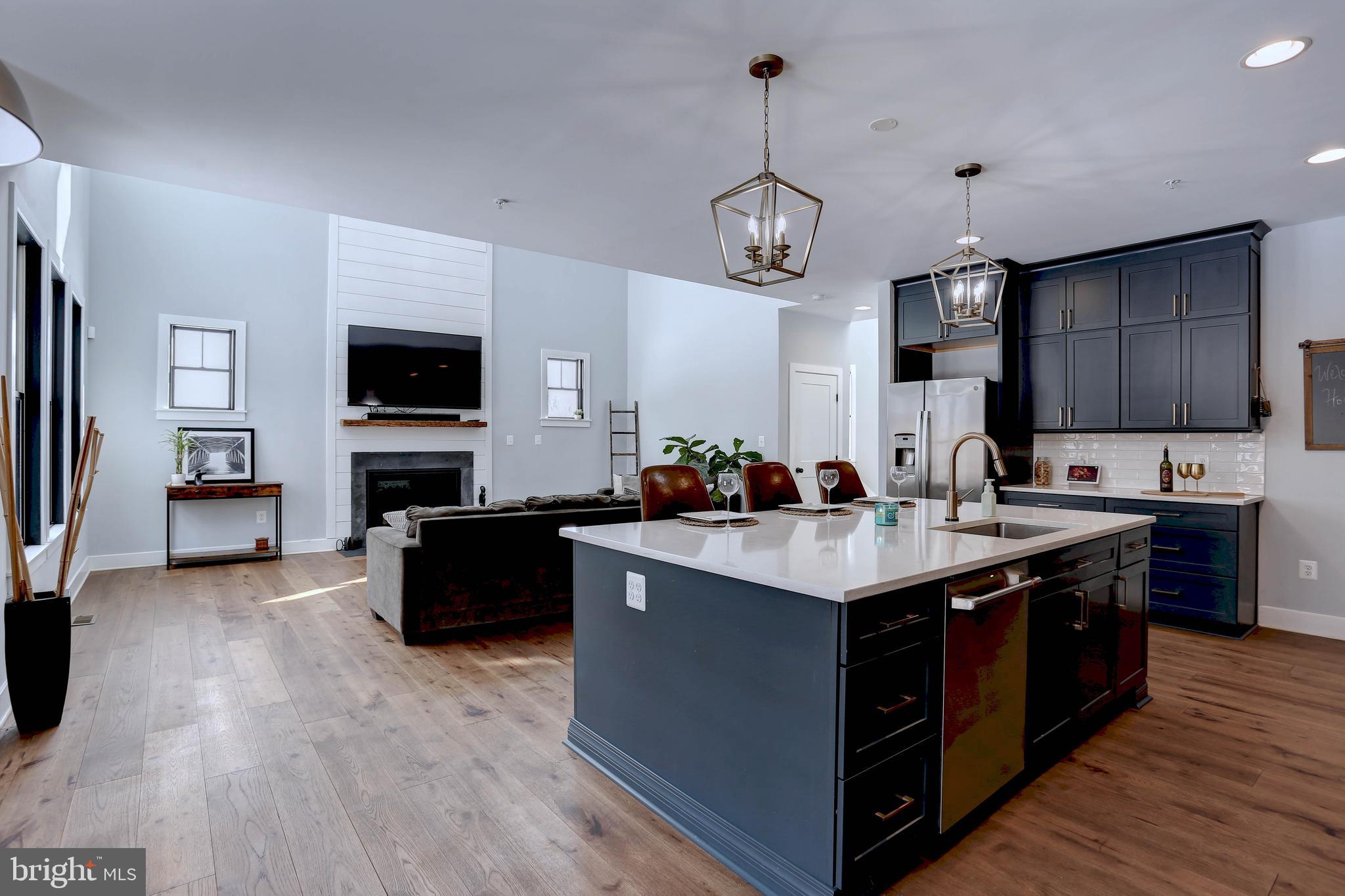 KINGSVILLE - Residential