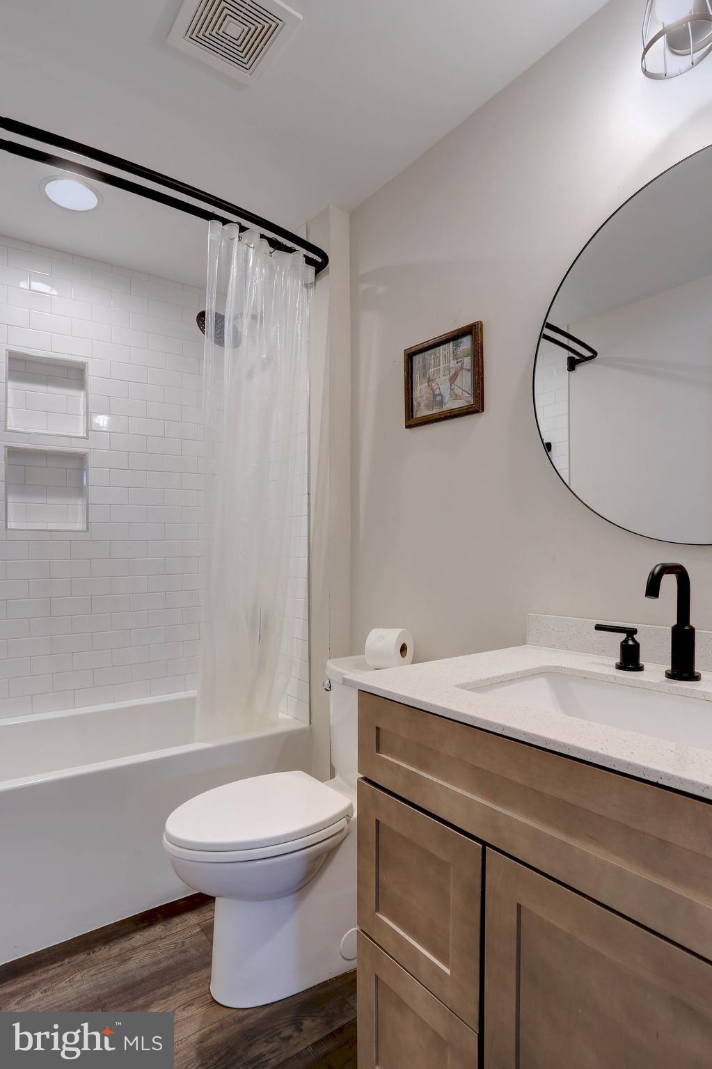 KINGSVILLE - Residential