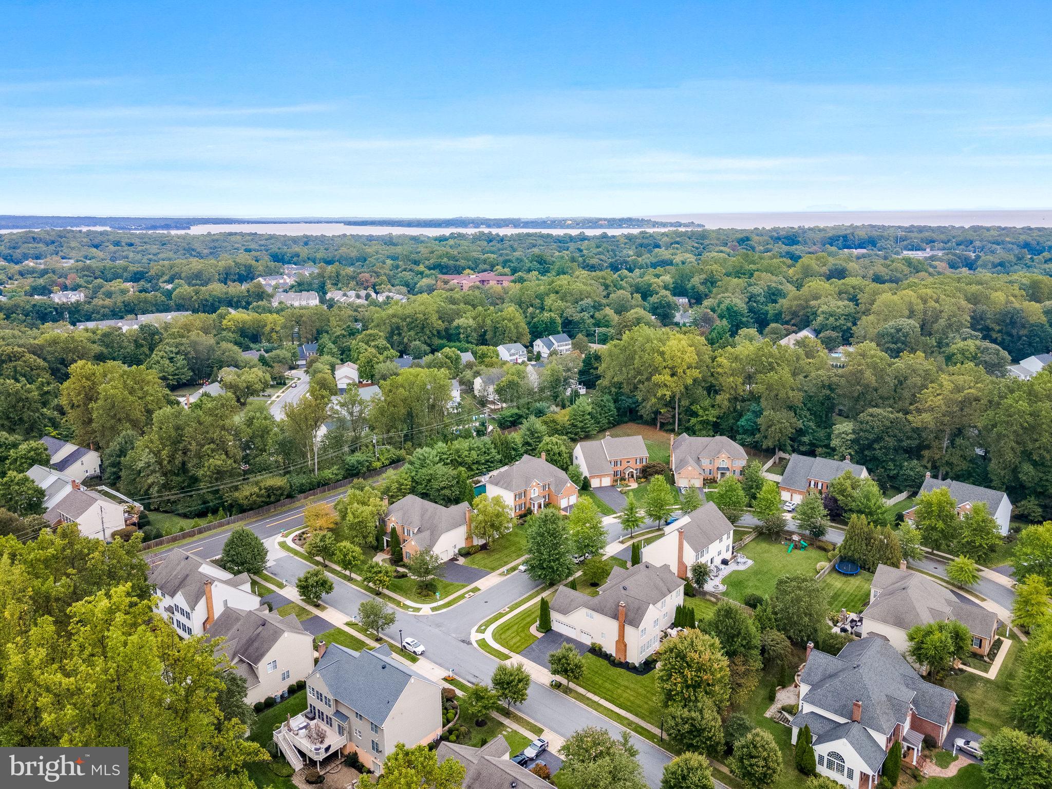 COLONIAL MANOR - Residential