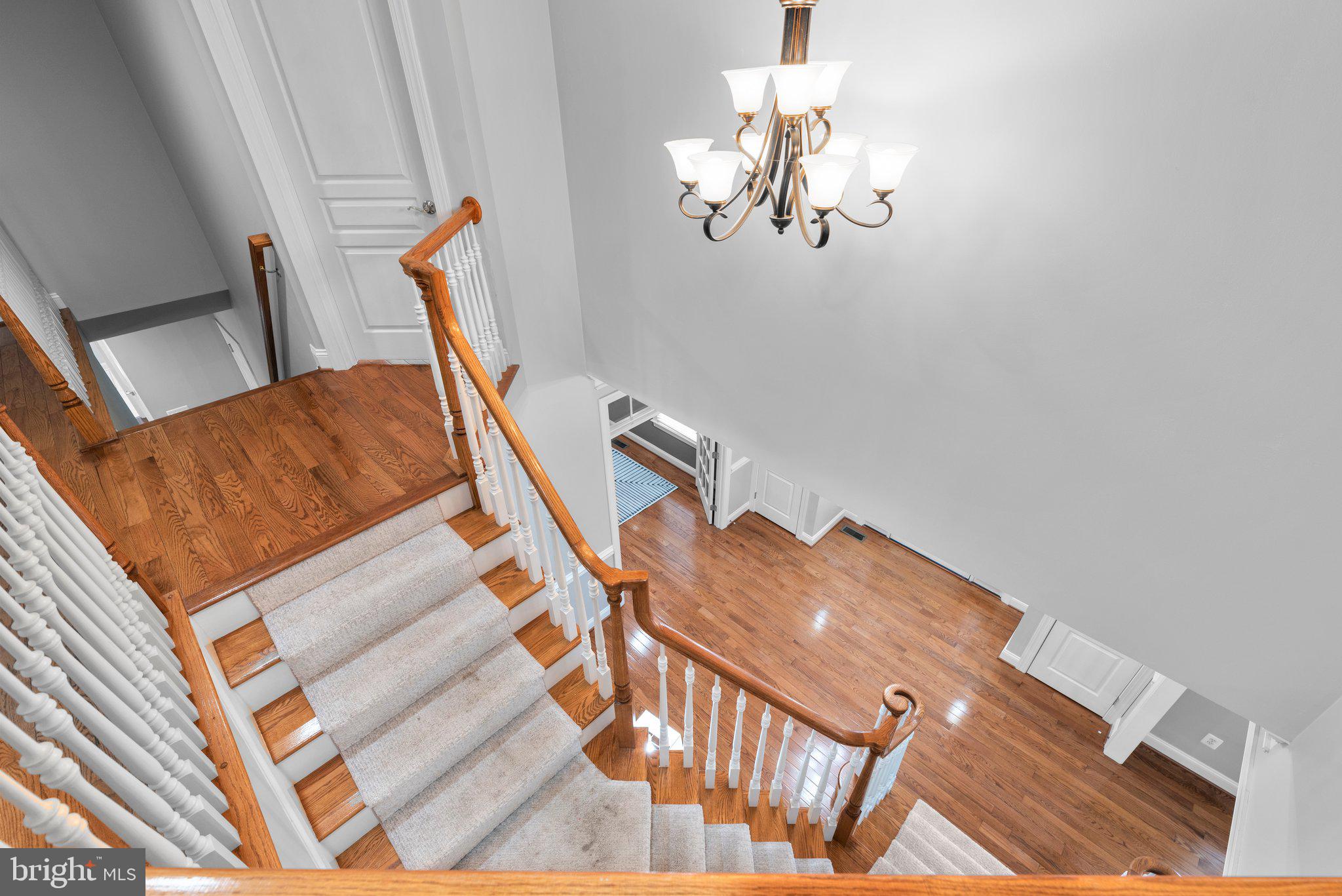 COLONIAL MANOR - Residential