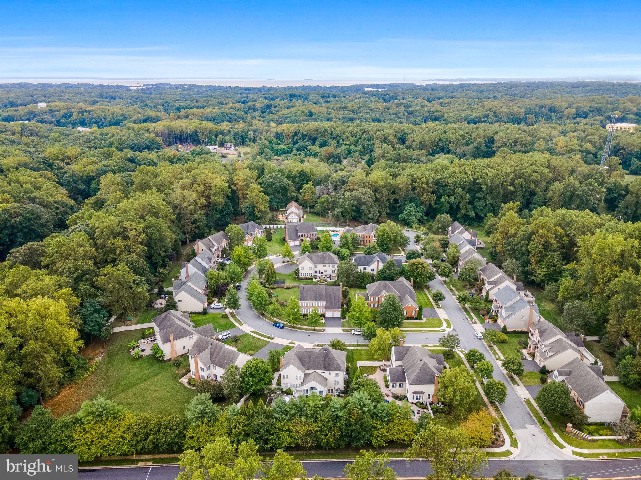 COLONIAL MANOR - Residential