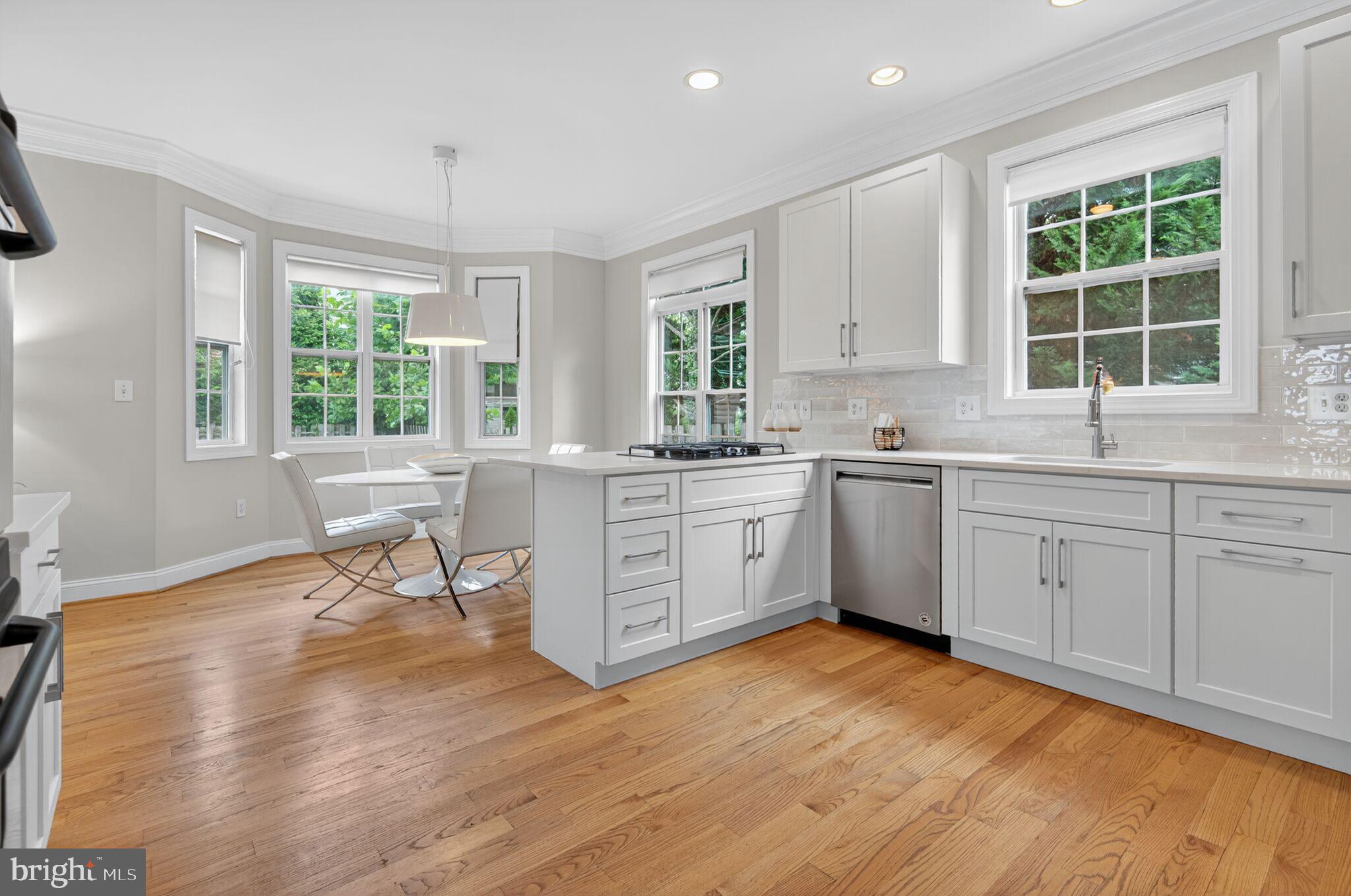 ALTA VISTA TERRACE - Residential