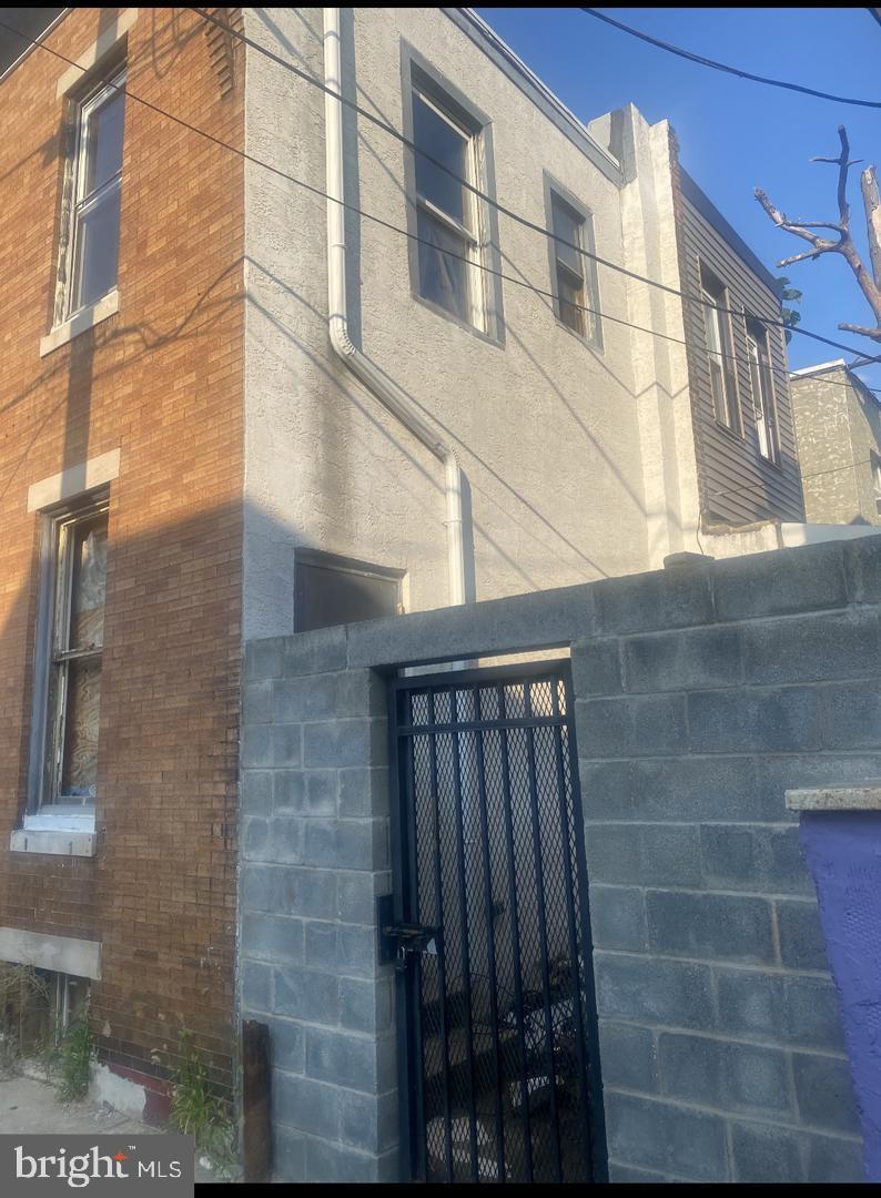 STRAWBERRY MANSION - Residential