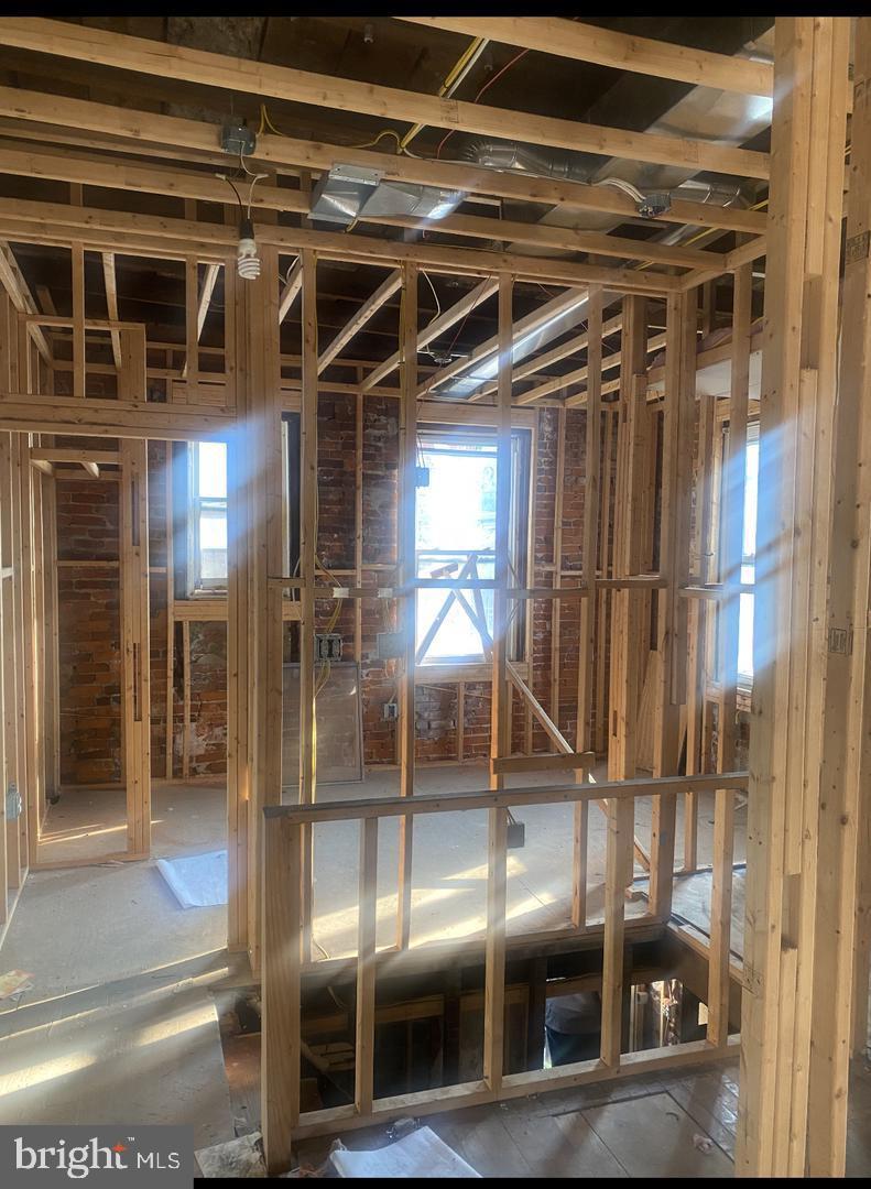 STRAWBERRY MANSION - Residential