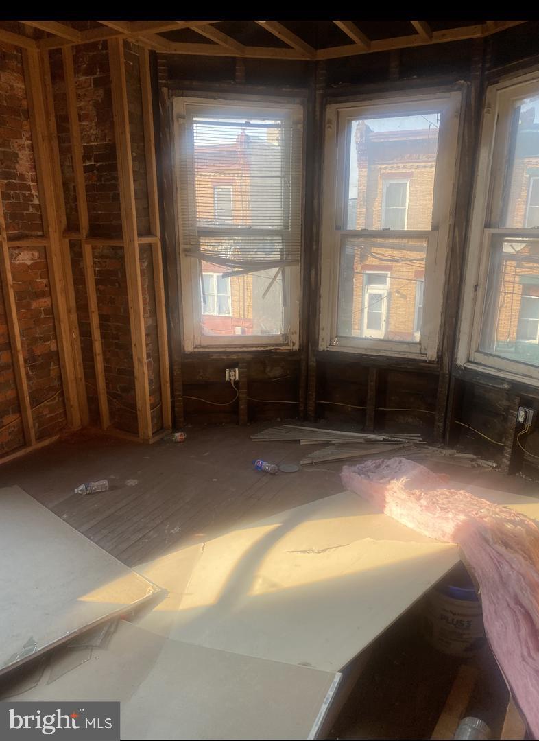 STRAWBERRY MANSION - Residential