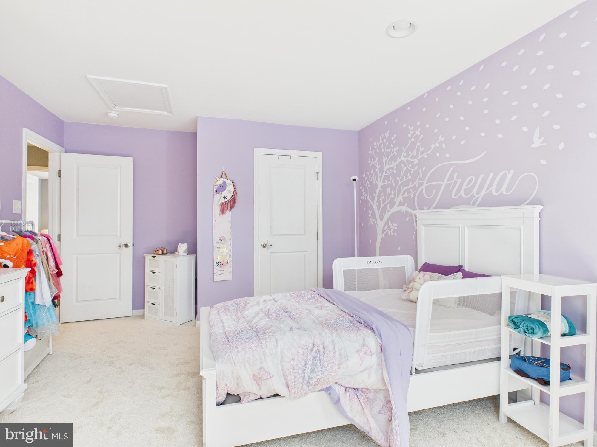 WASHINGTON SQUARE - Residential