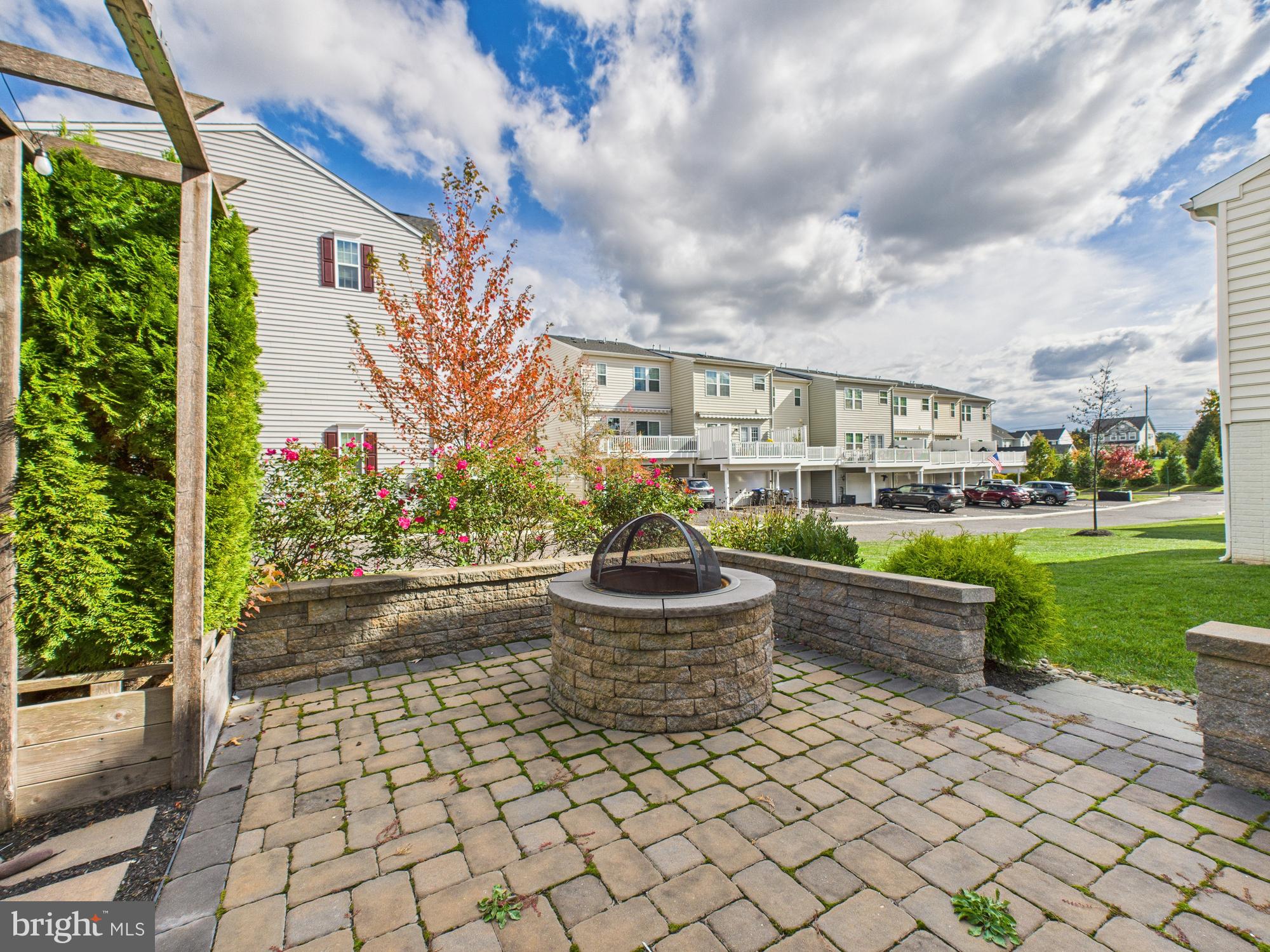 WASHINGTON SQUARE - Residential