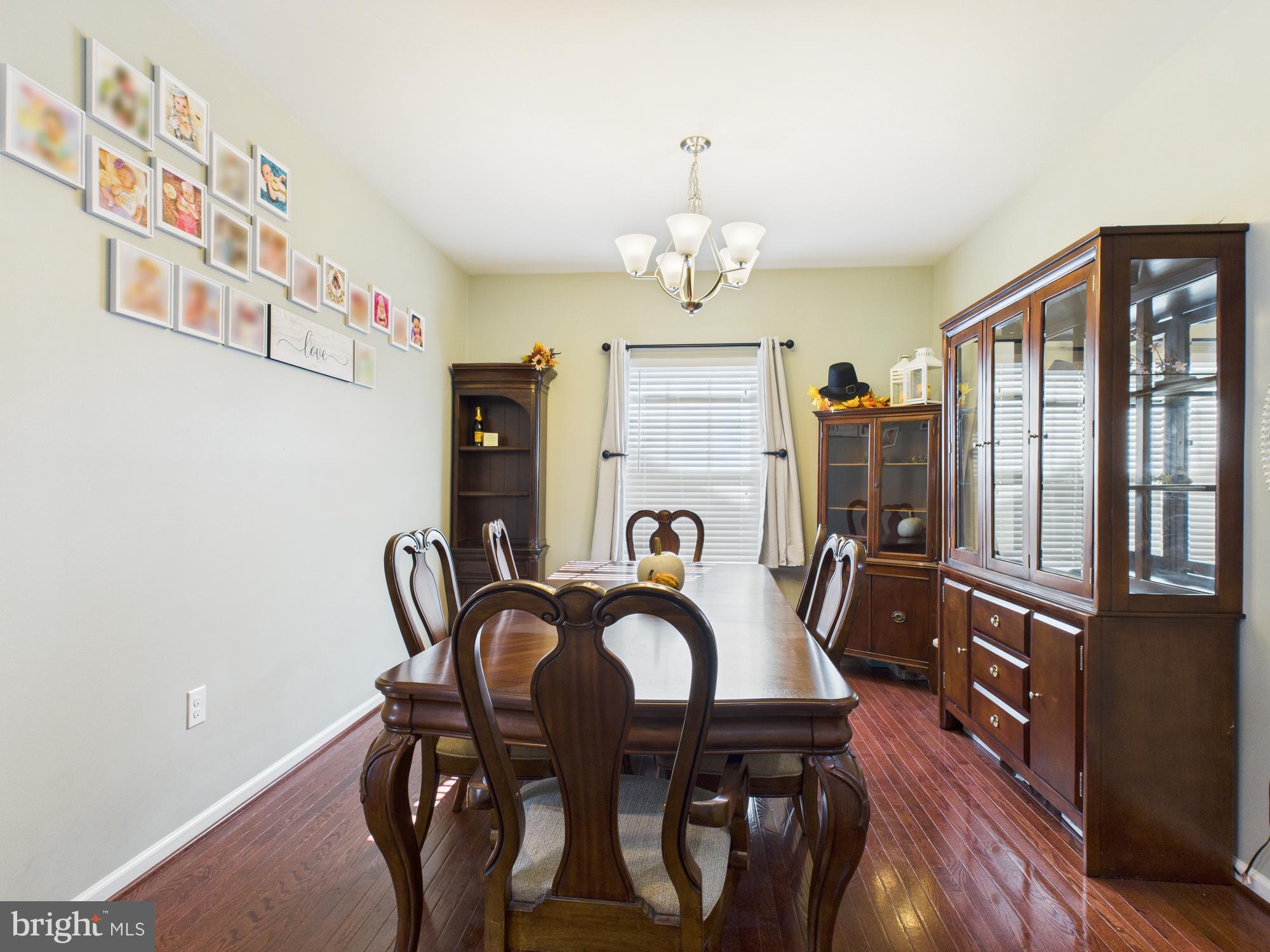 WASHINGTON SQUARE - Residential