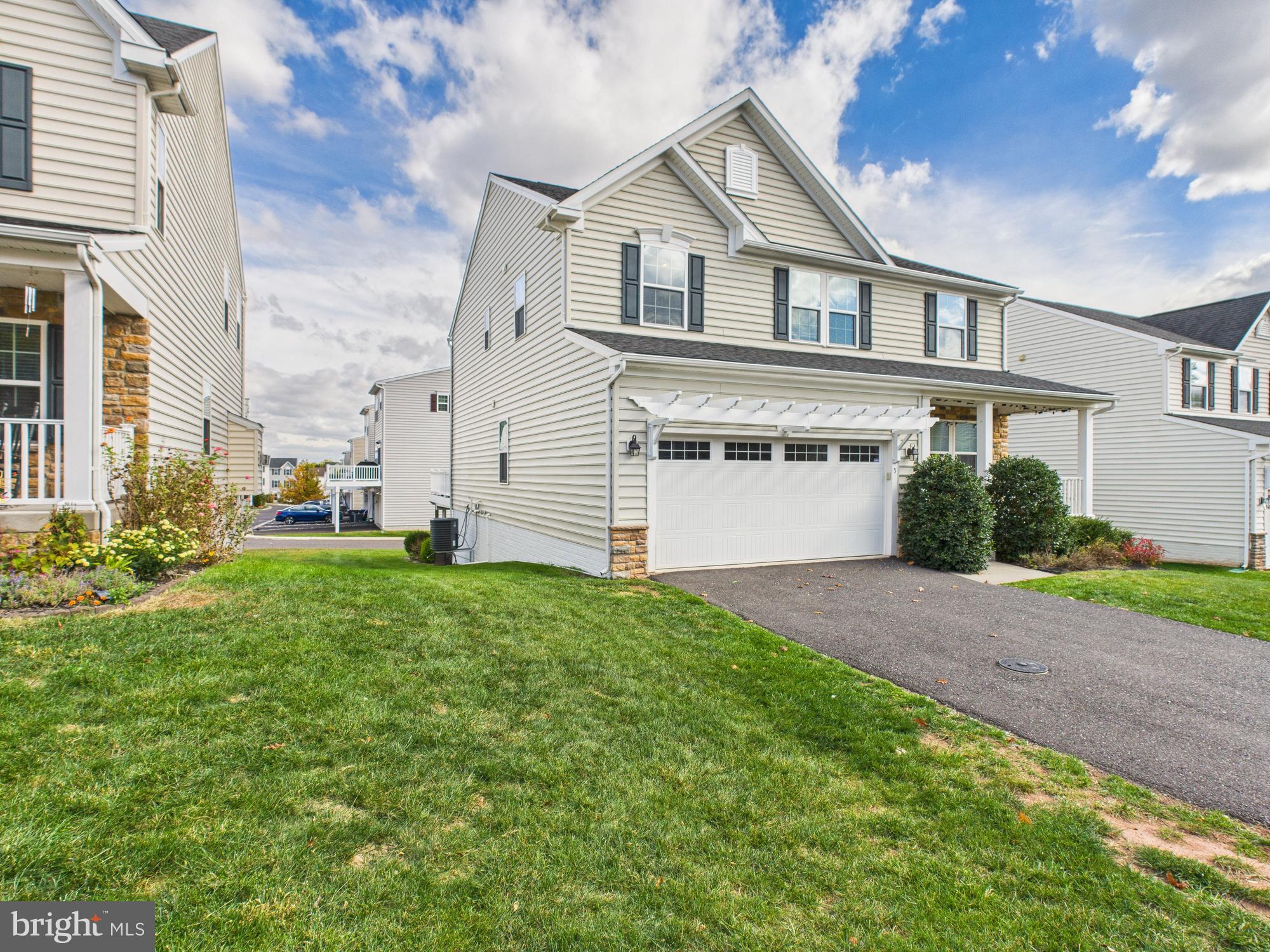WASHINGTON SQUARE - Residential