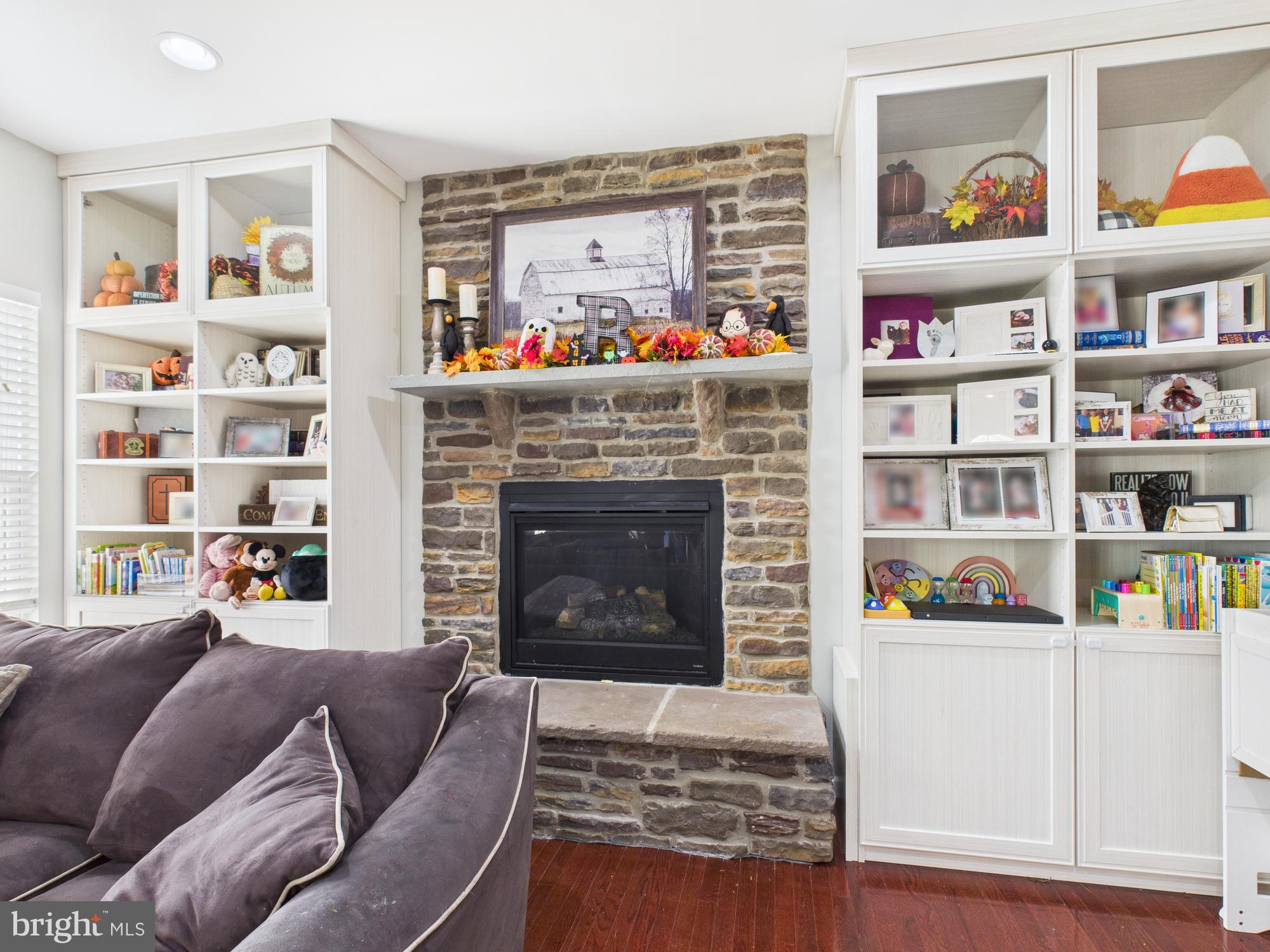 WASHINGTON SQUARE - Residential