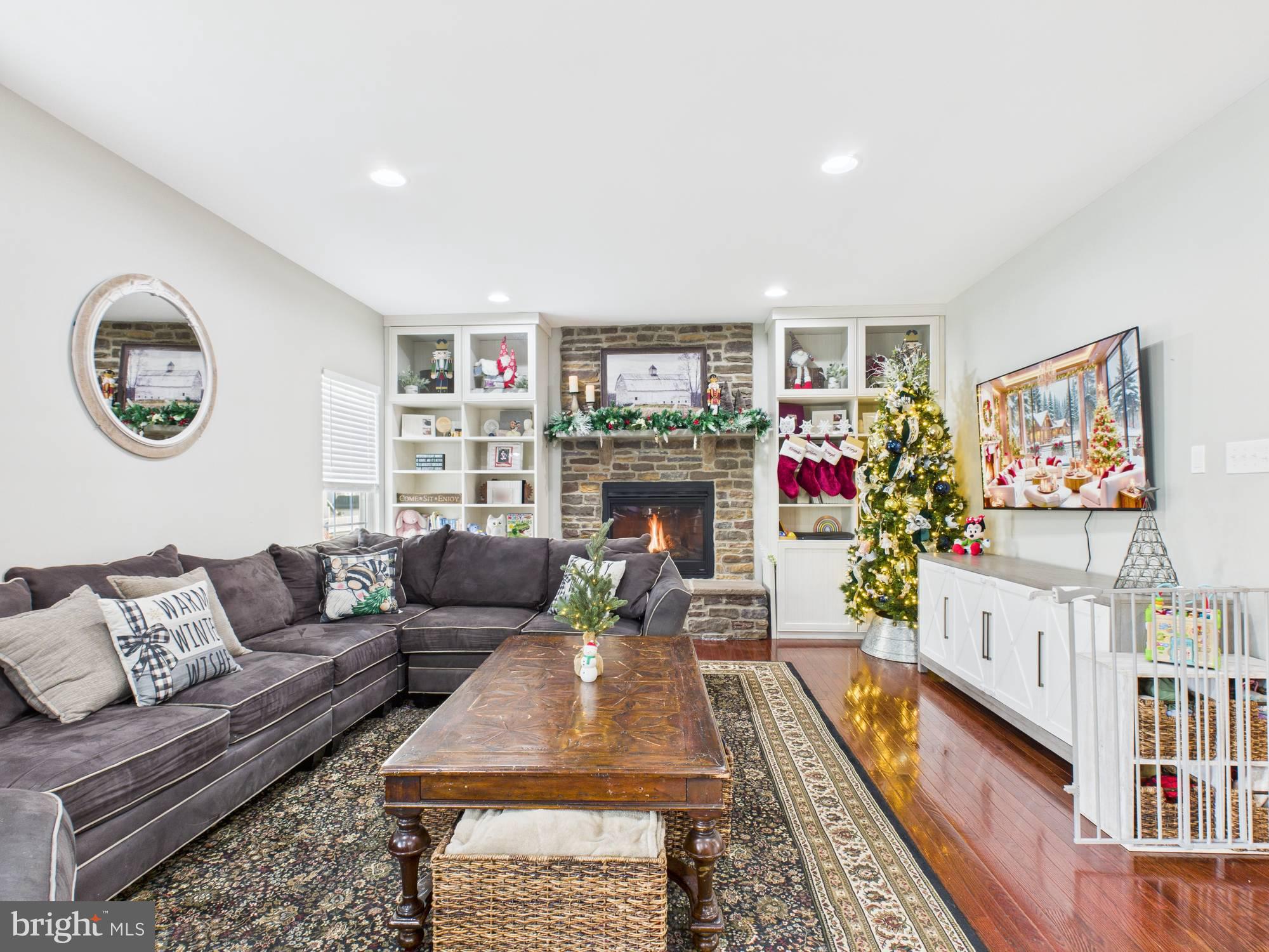 WASHINGTON SQUARE - Residential