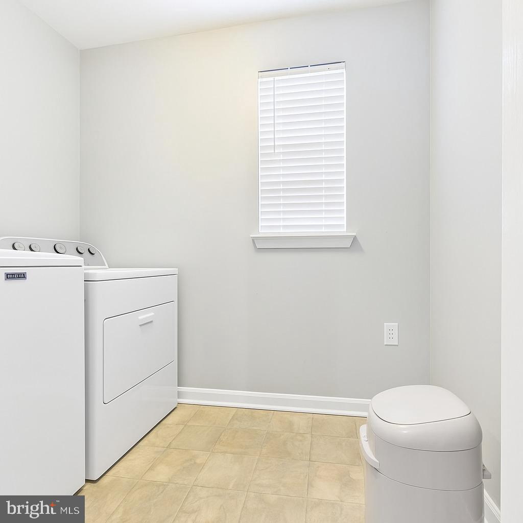 WASHINGTON SQUARE - Residential