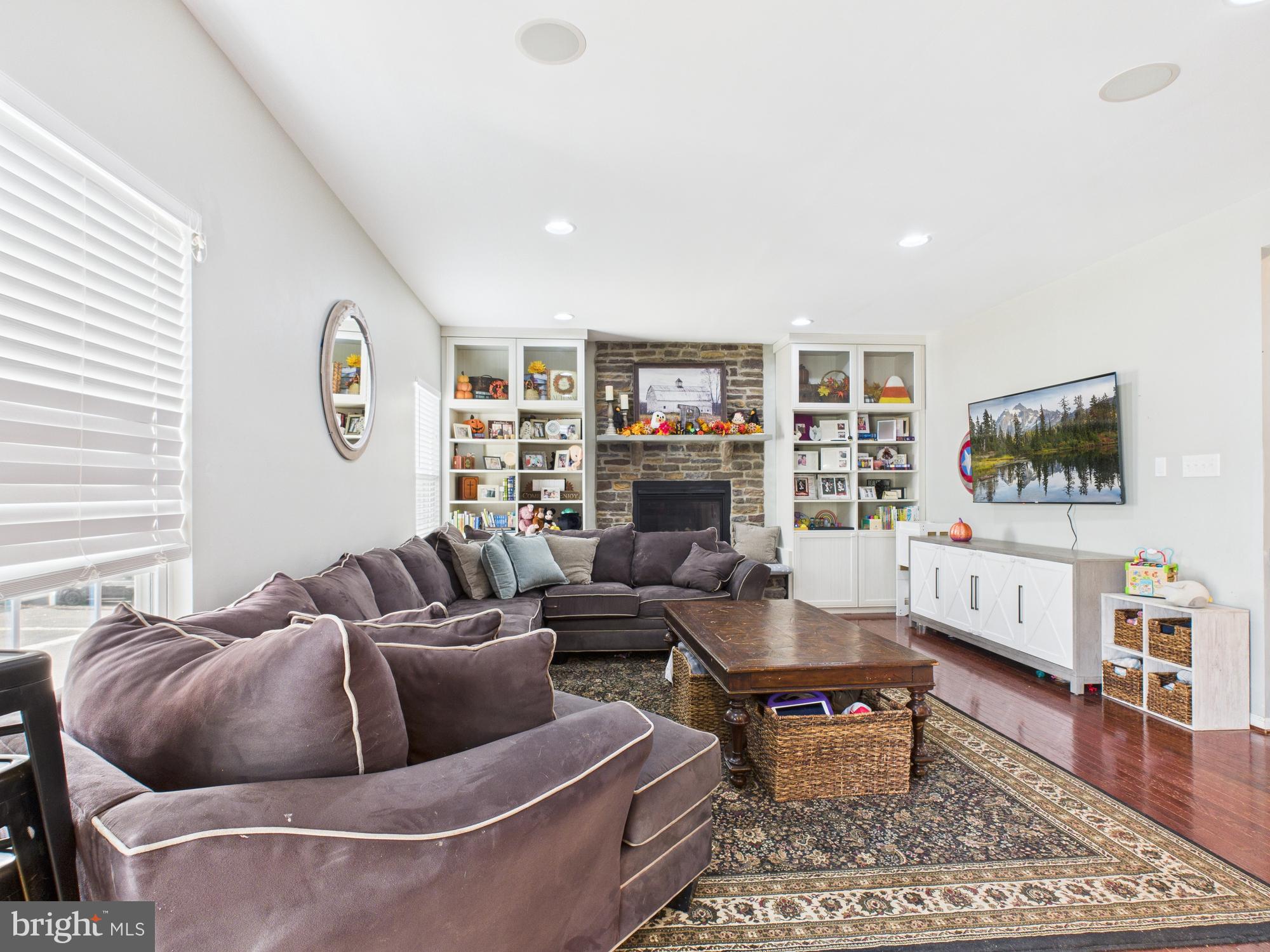 WASHINGTON SQUARE - Residential