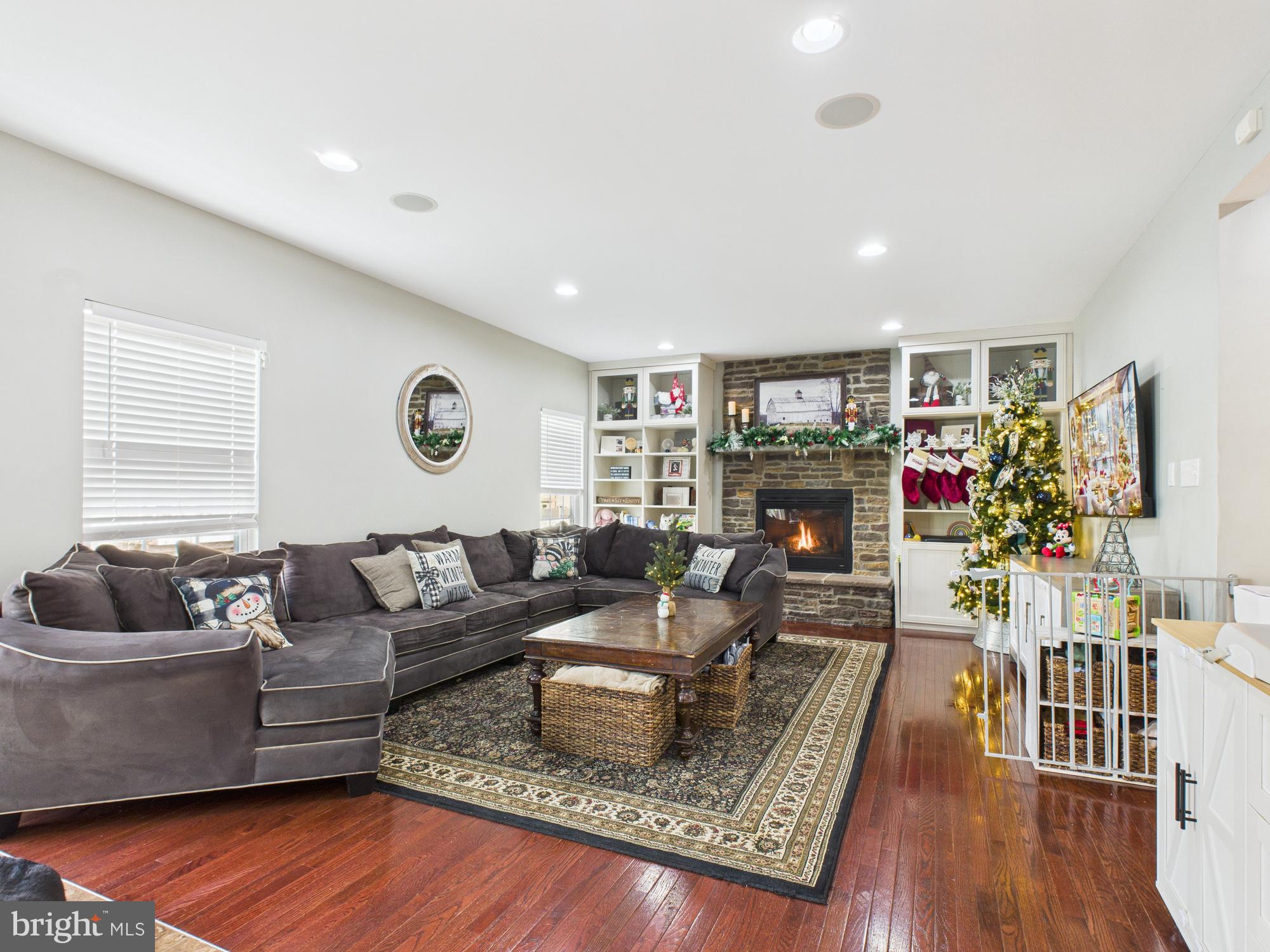 WASHINGTON SQUARE - Residential