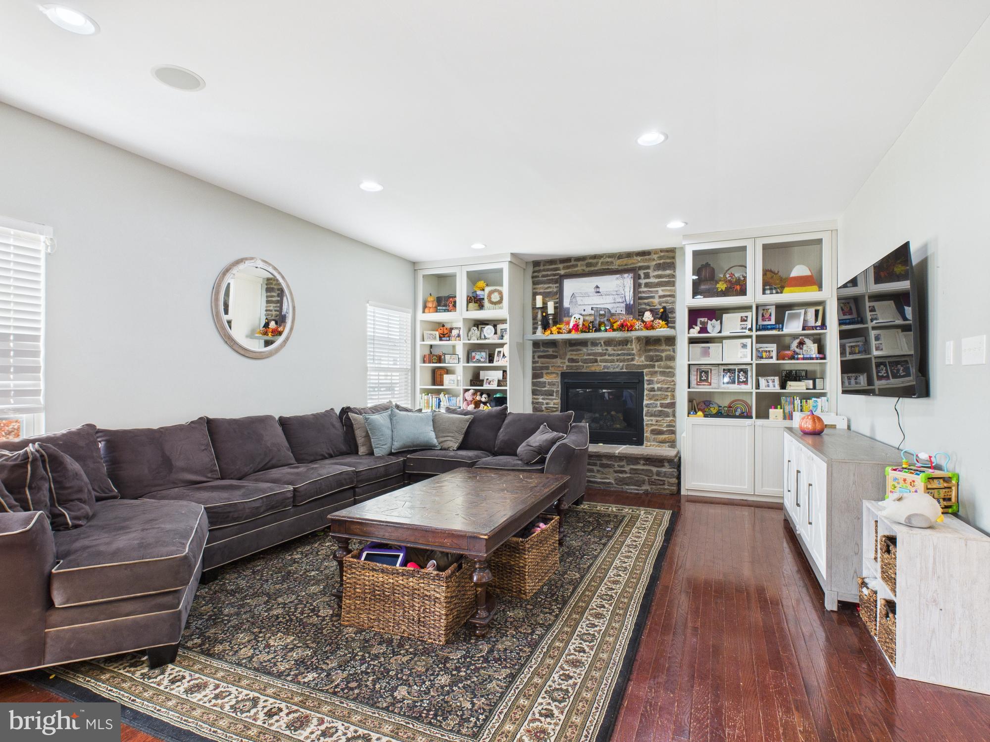 WASHINGTON SQUARE - Residential