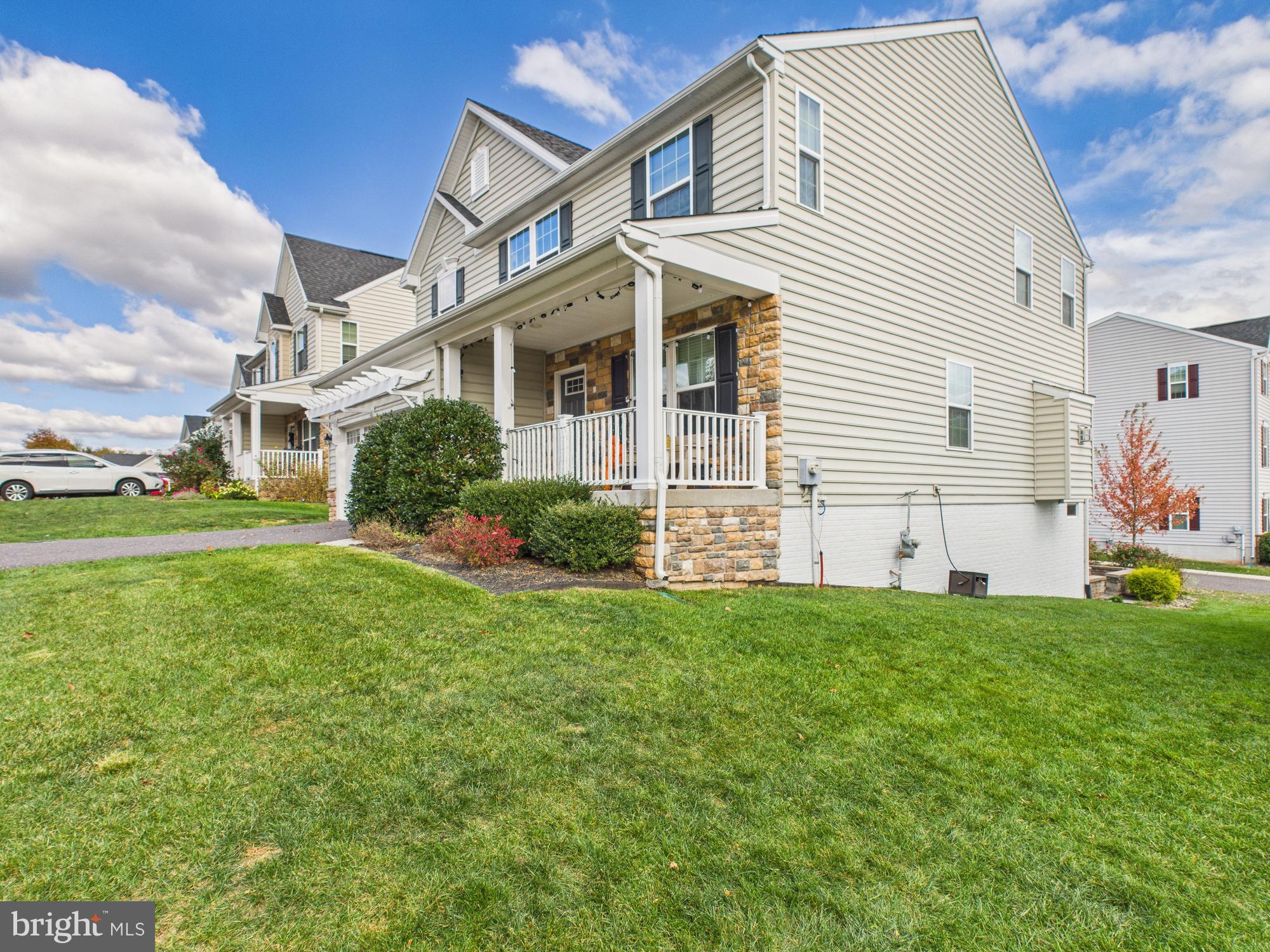 WASHINGTON SQUARE - Residential