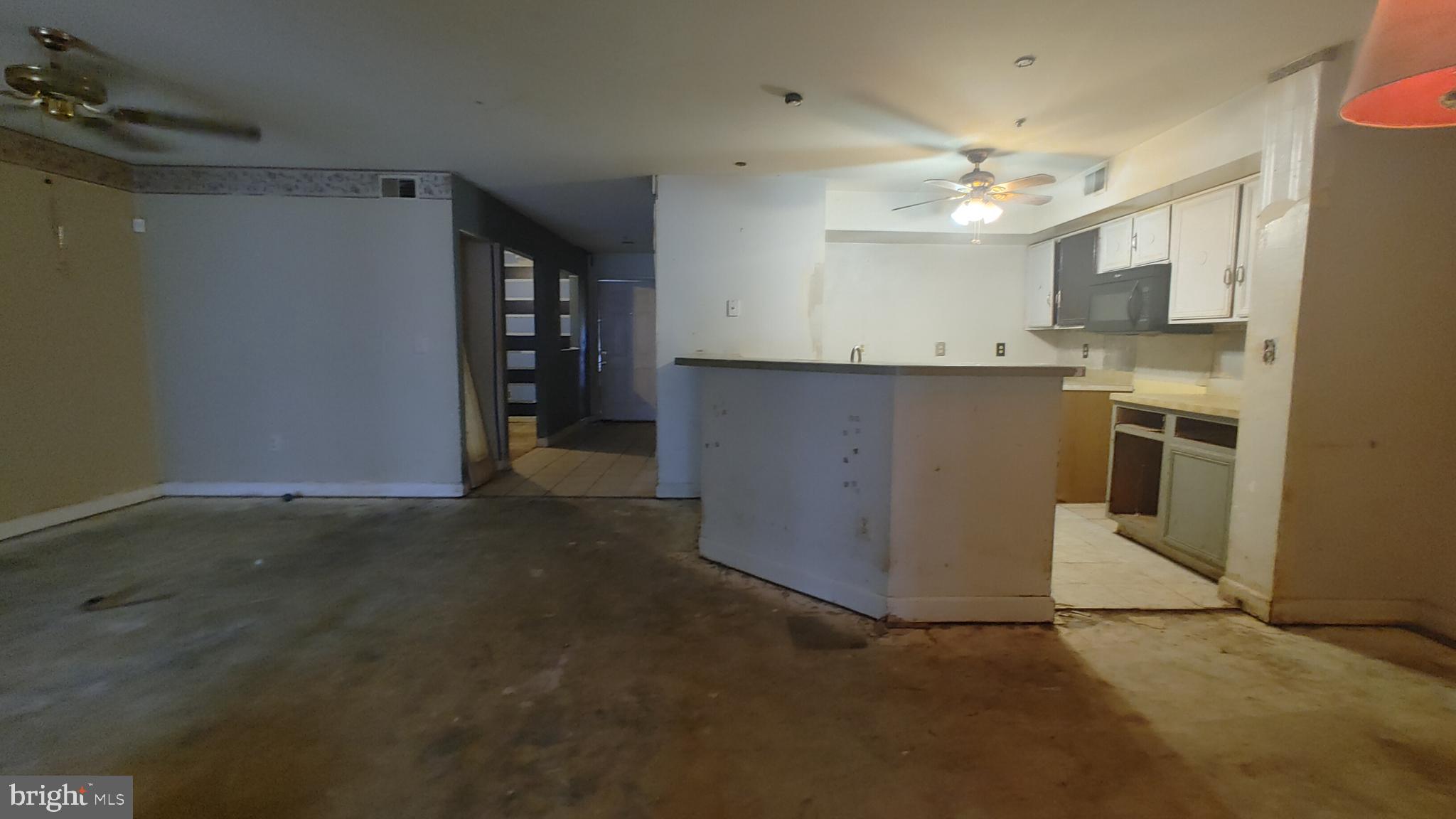 ANNAPOLIS OVERLOOK - Residential