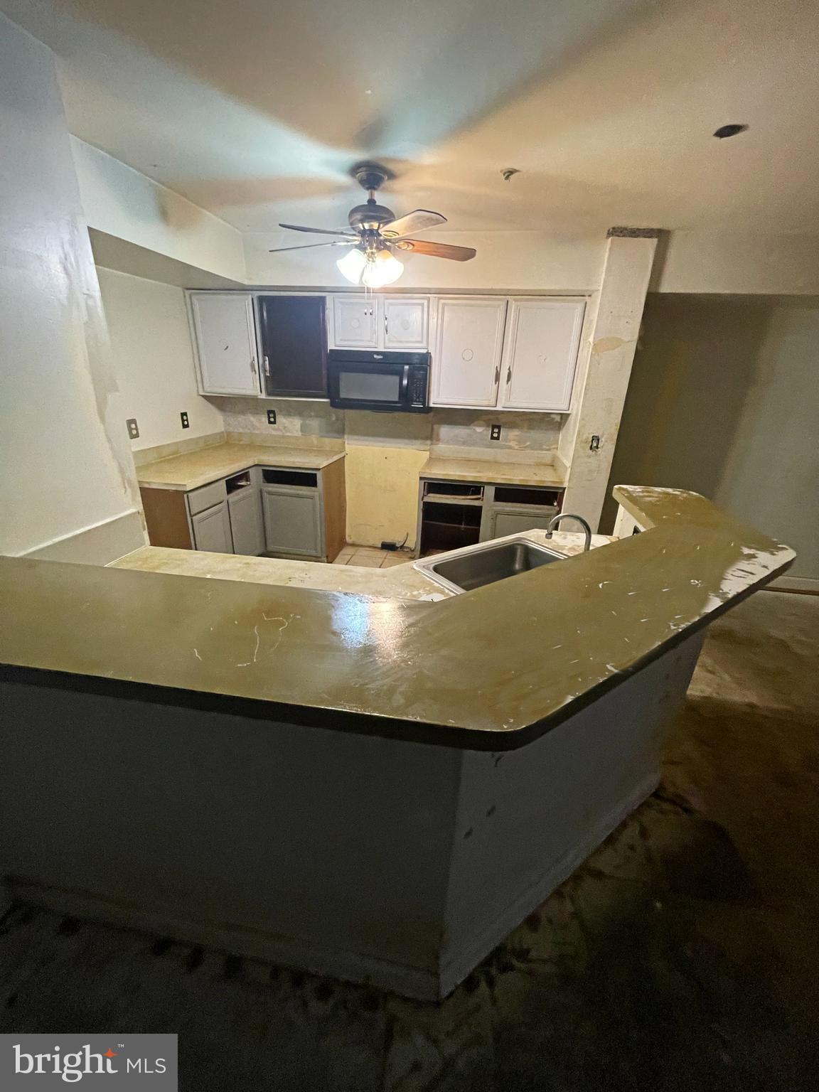 ANNAPOLIS OVERLOOK - Residential