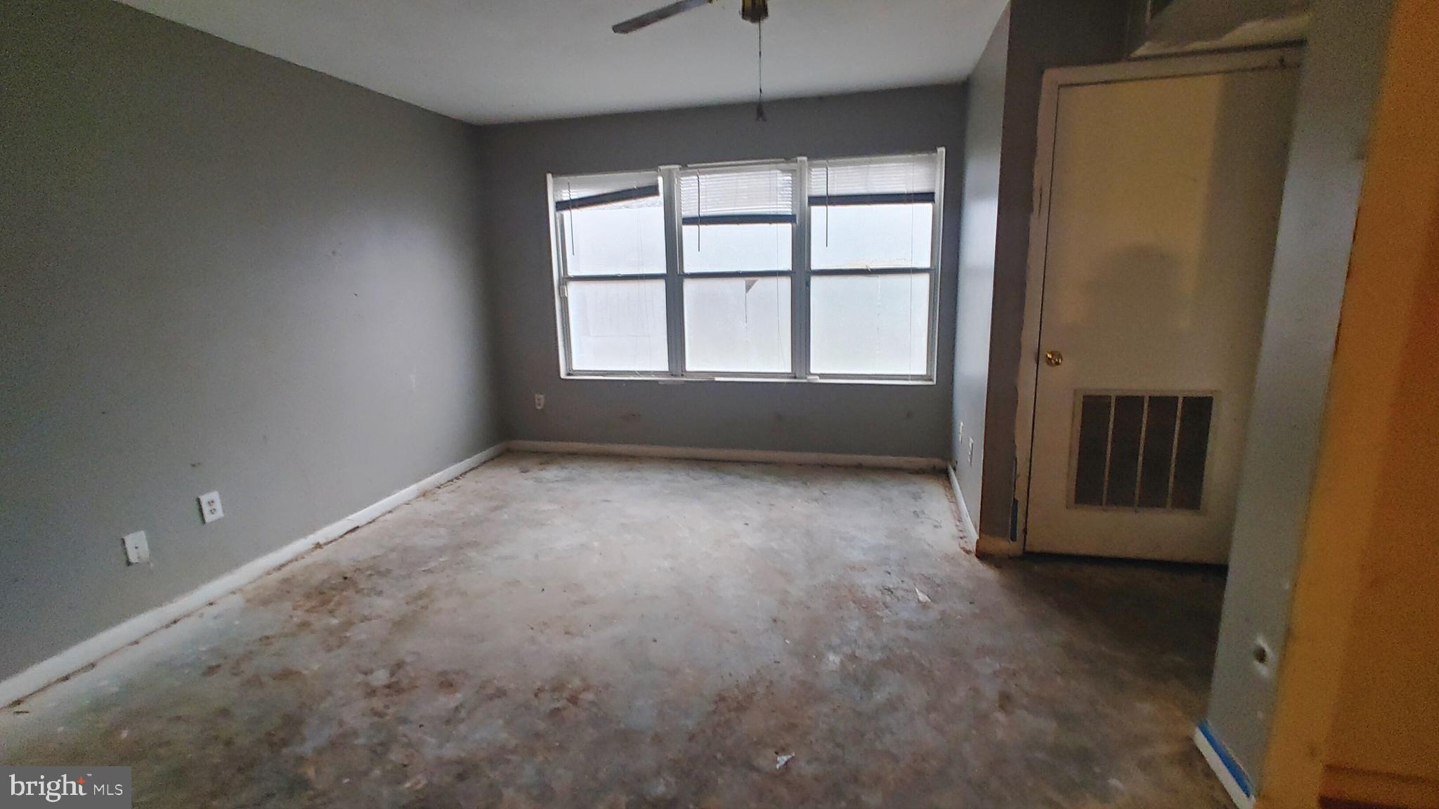 ANNAPOLIS OVERLOOK - Residential