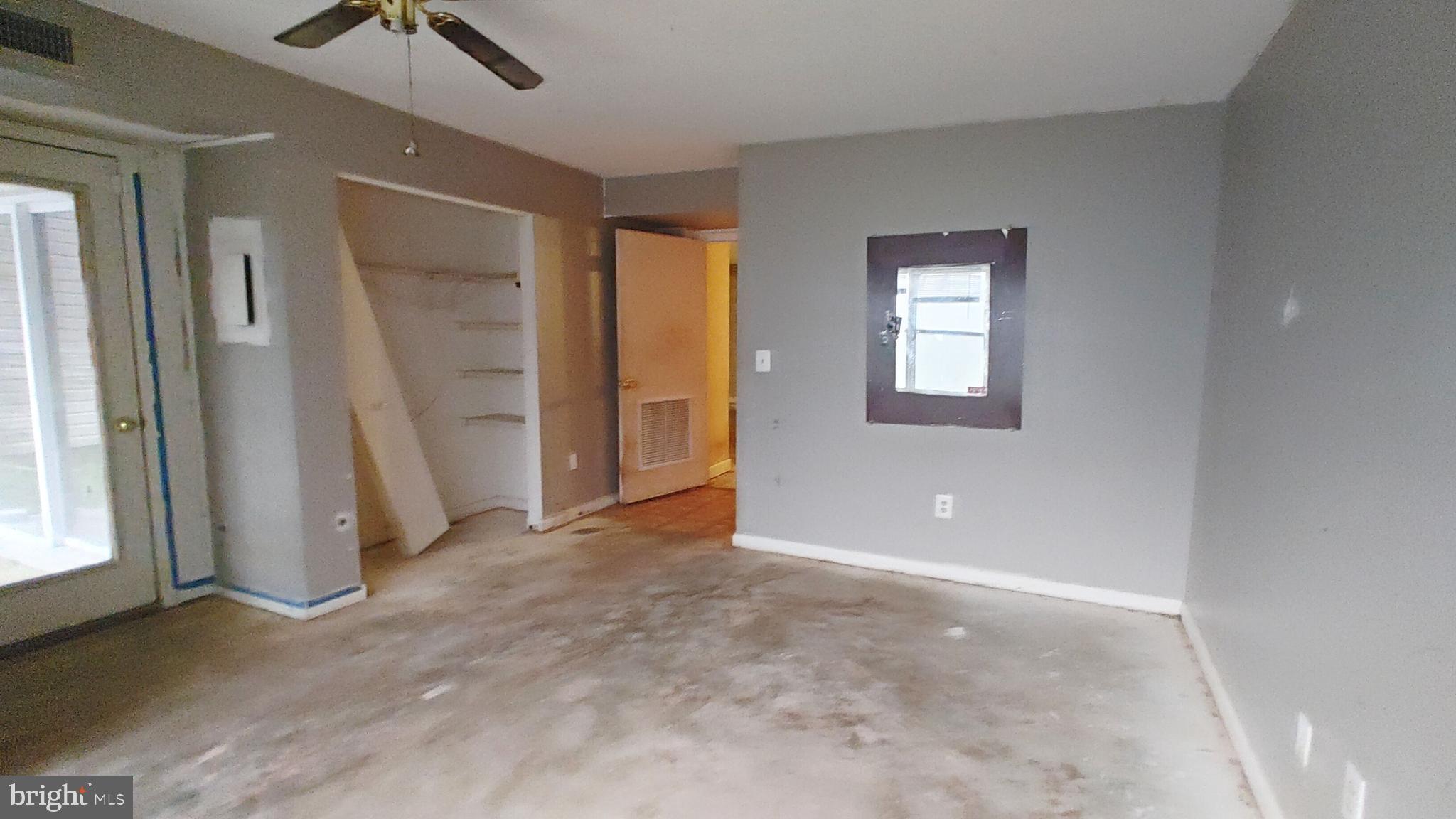 ANNAPOLIS OVERLOOK - Residential