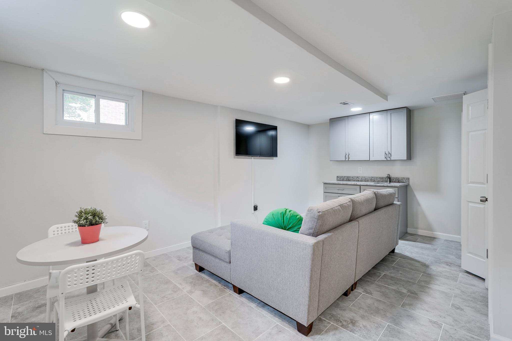 AVONDALE GROVE - Residential