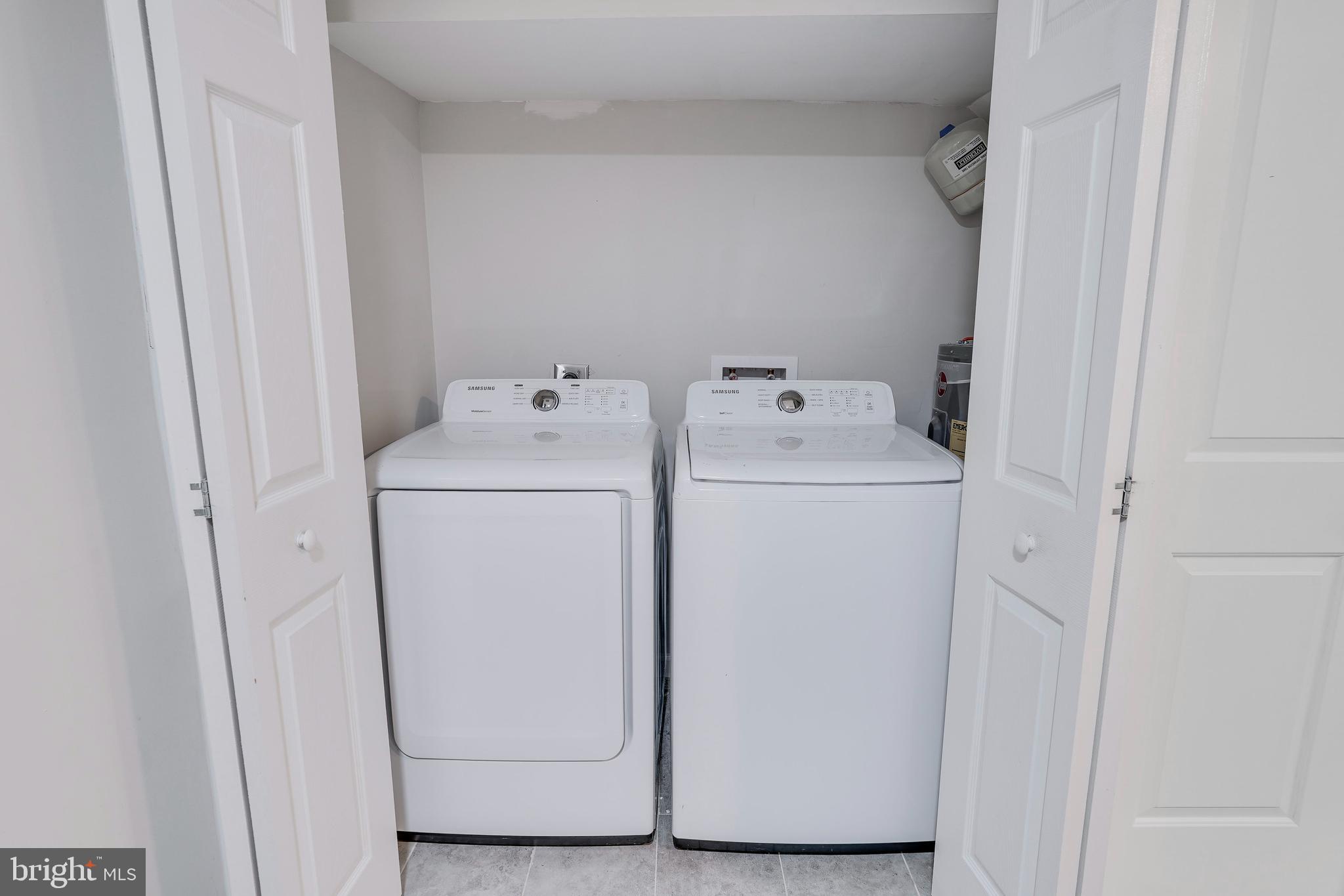 AVONDALE GROVE - Residential