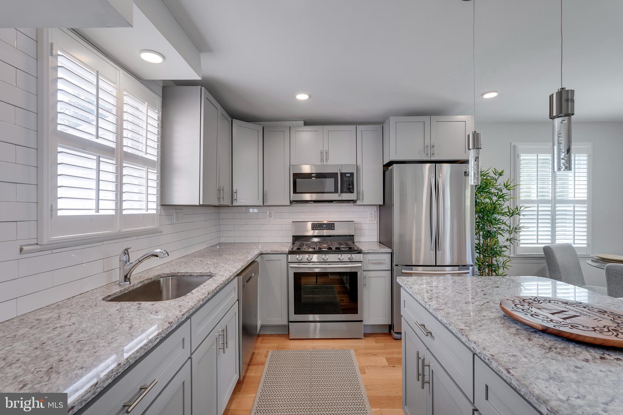 AVONDALE GROVE - Residential