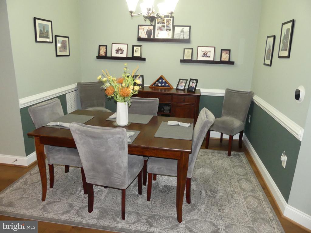 MACPHAIL WOODS - Residential