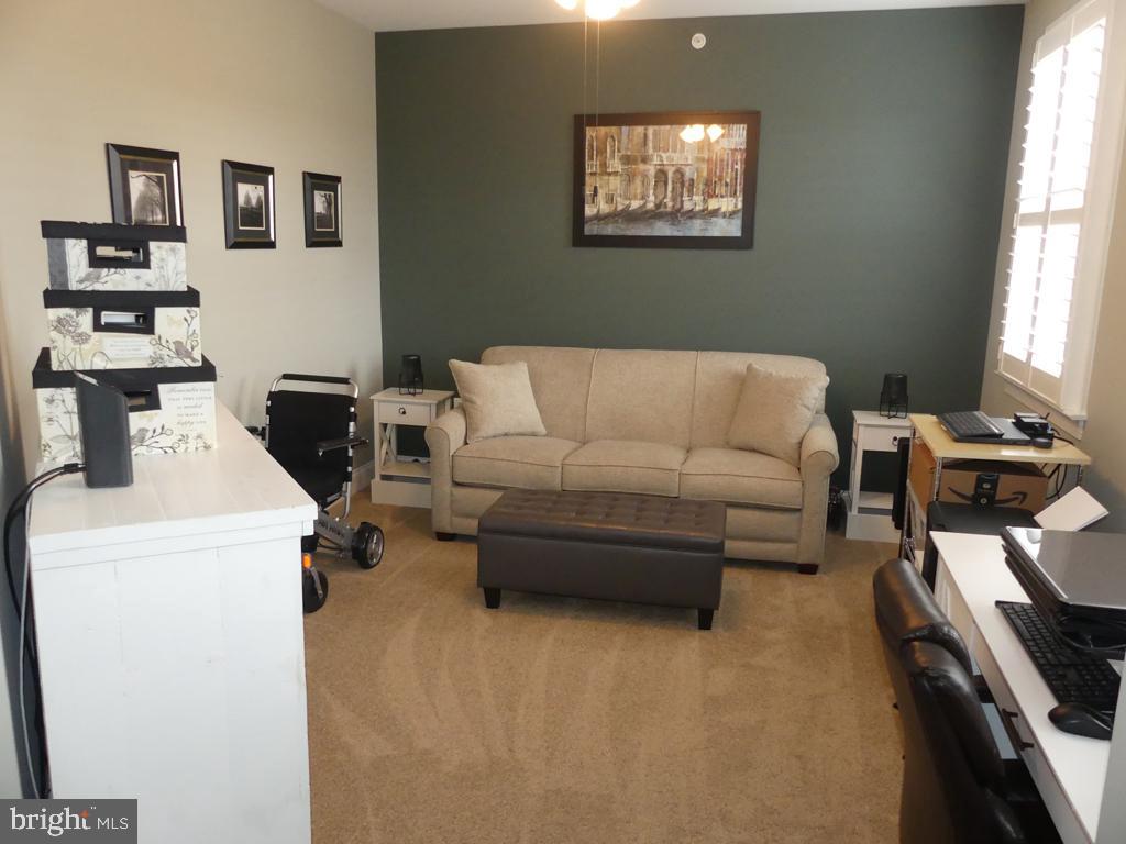 MACPHAIL WOODS - Residential