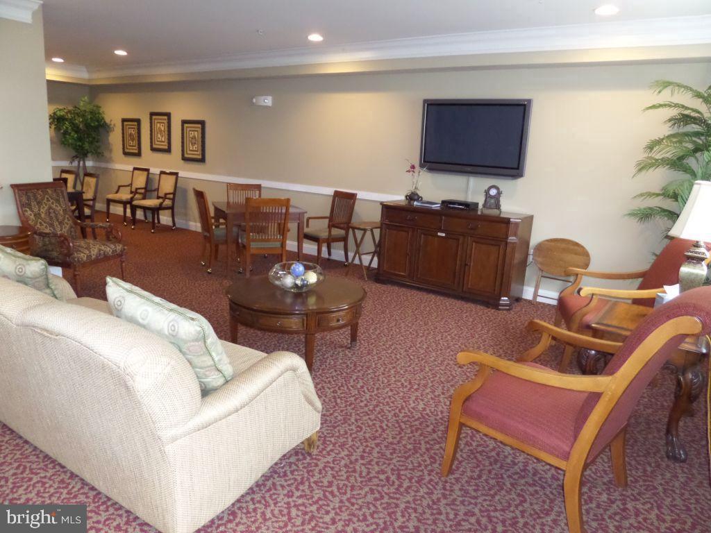 MACPHAIL WOODS - Residential