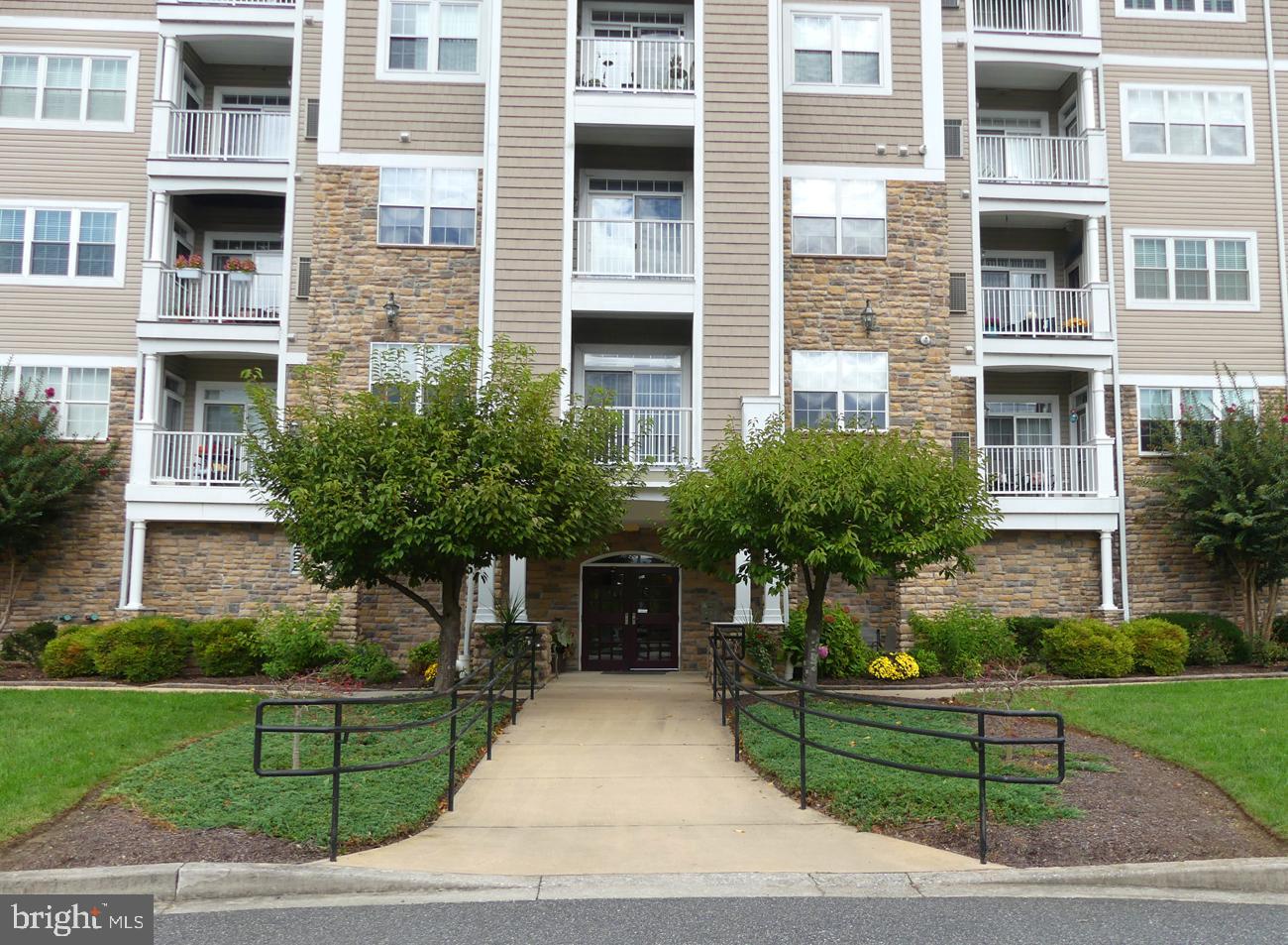 MACPHAIL WOODS - Residential