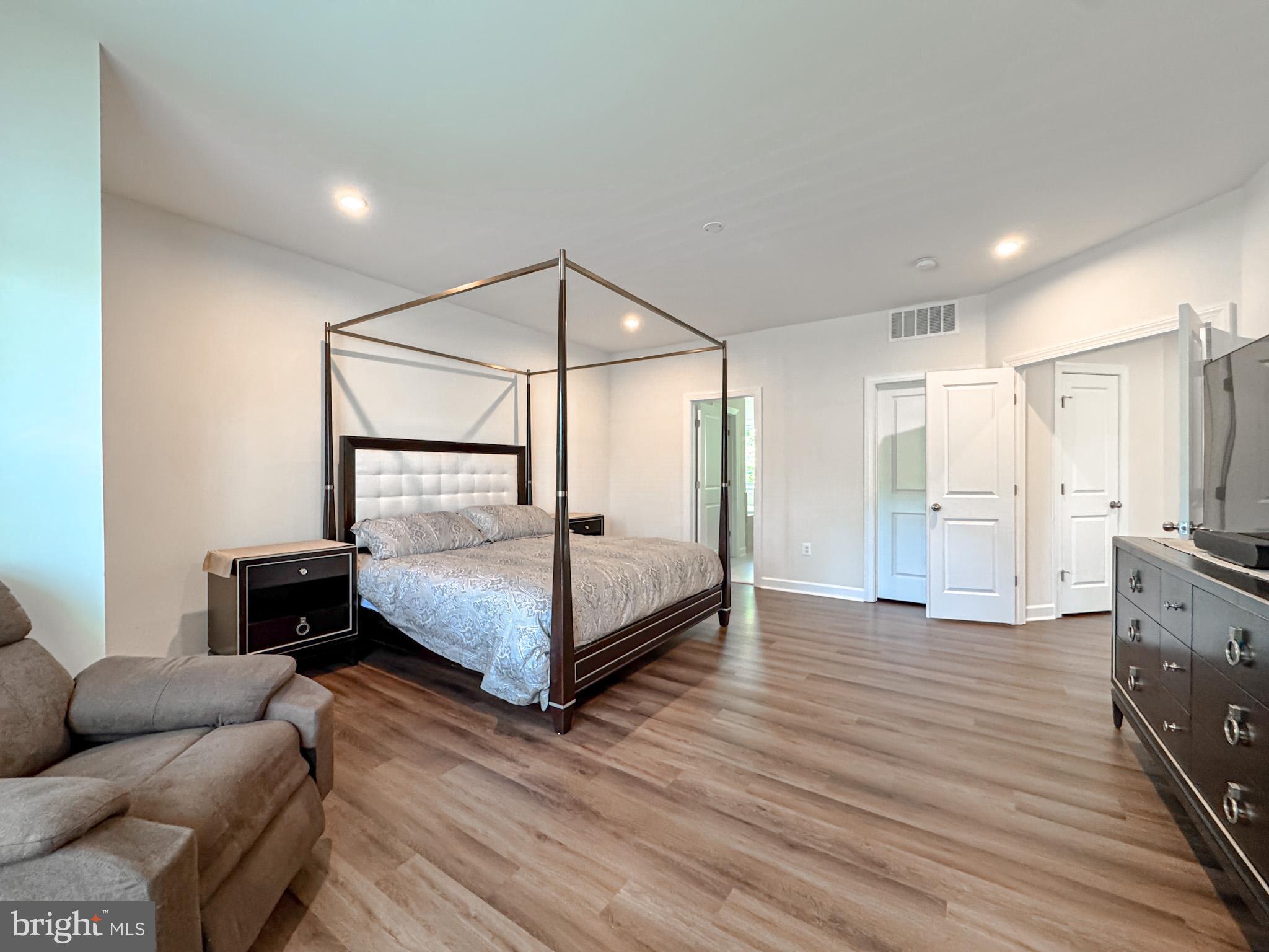 ESTATES OF CHANCELLORSVILLE - Residential