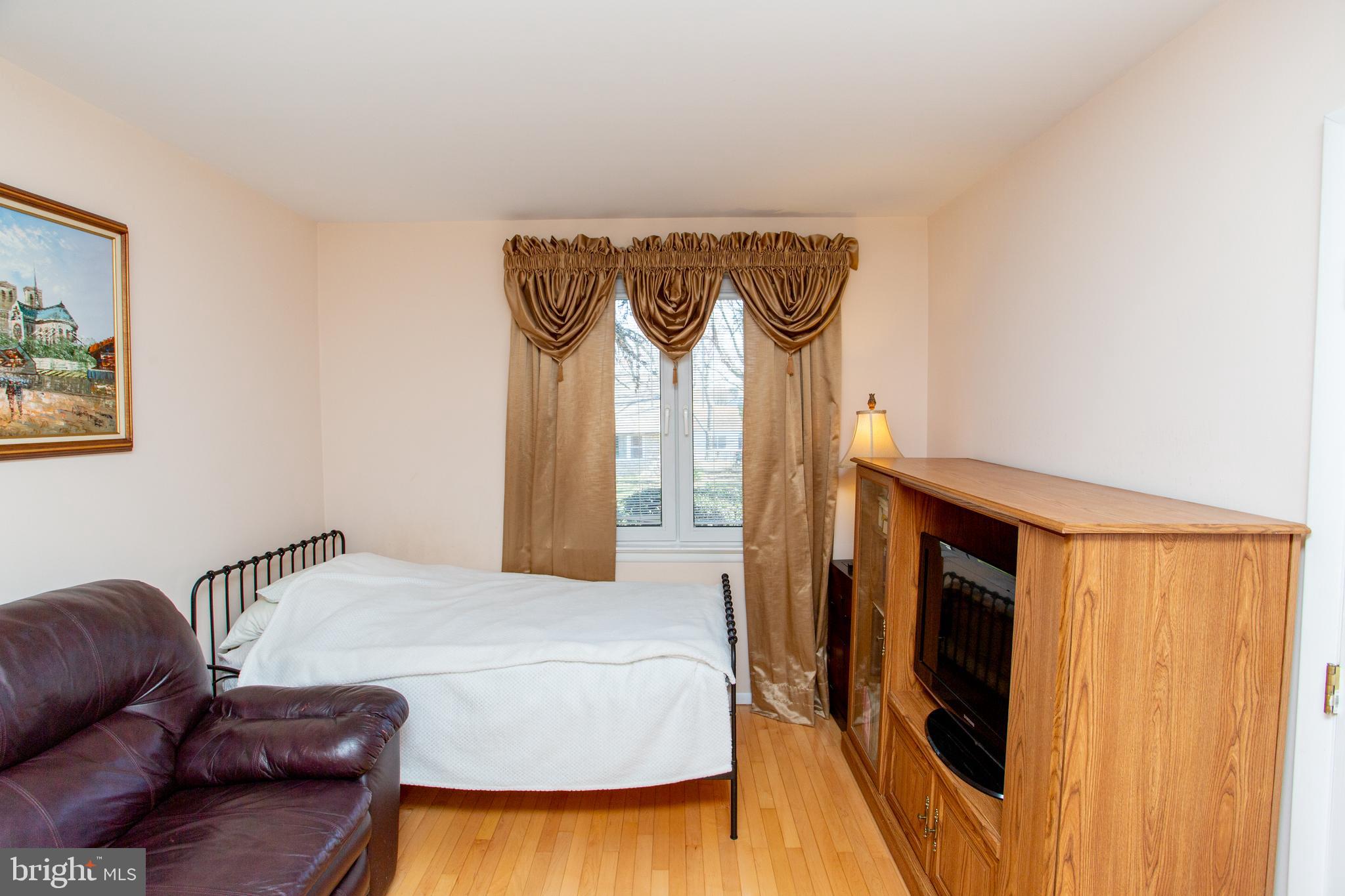 FEASTERVILLE HGTS - Residential