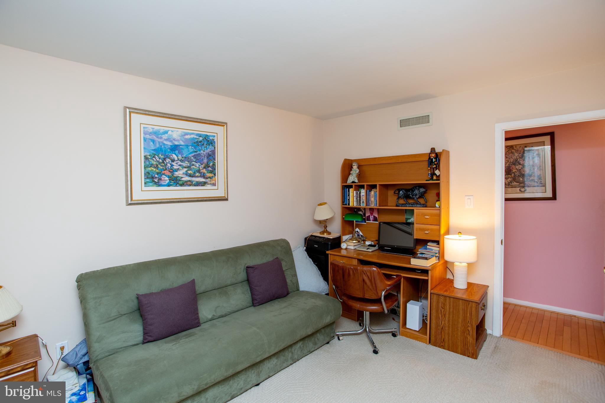 FEASTERVILLE HGTS - Residential