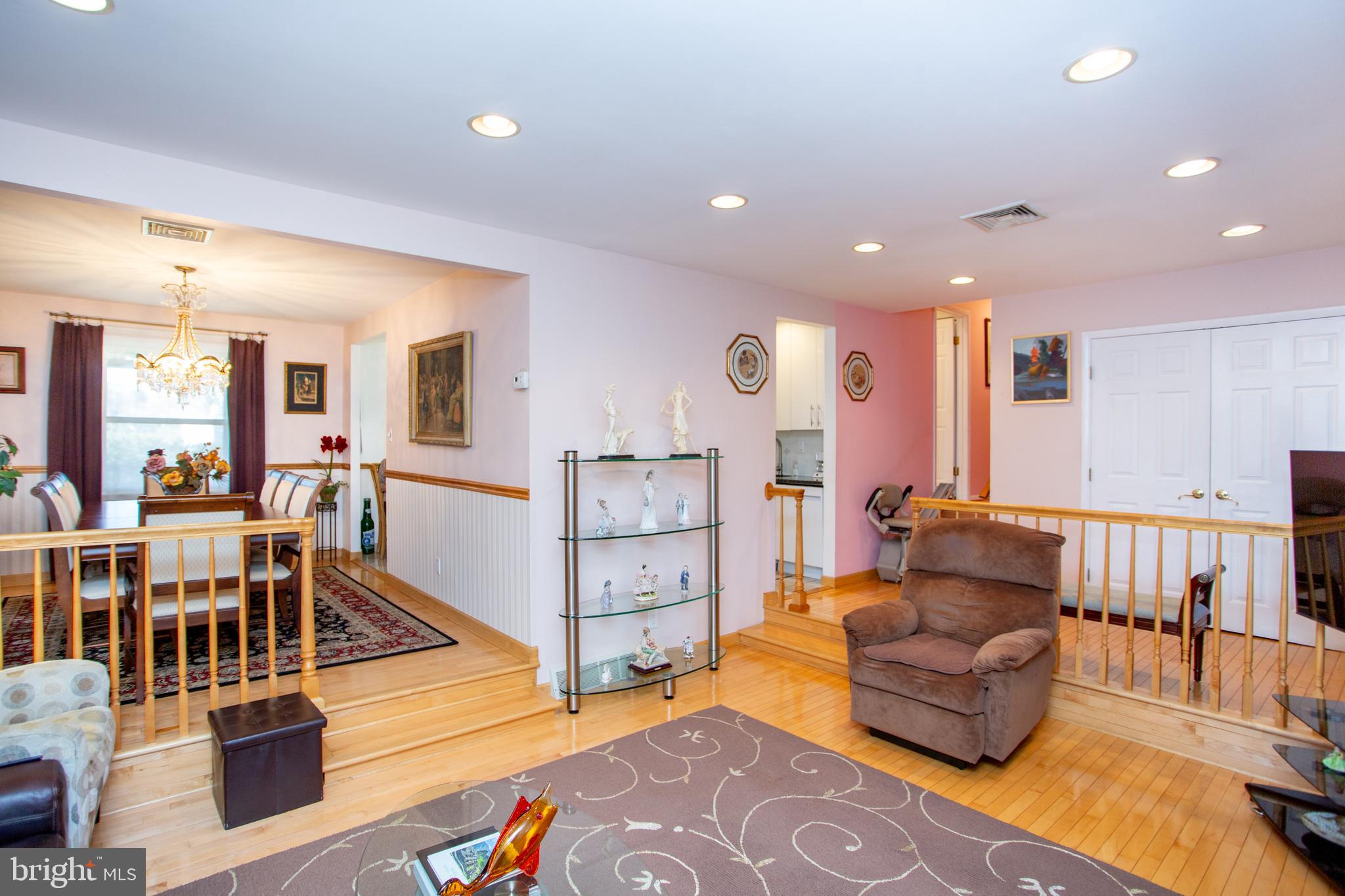 FEASTERVILLE HGTS - Residential