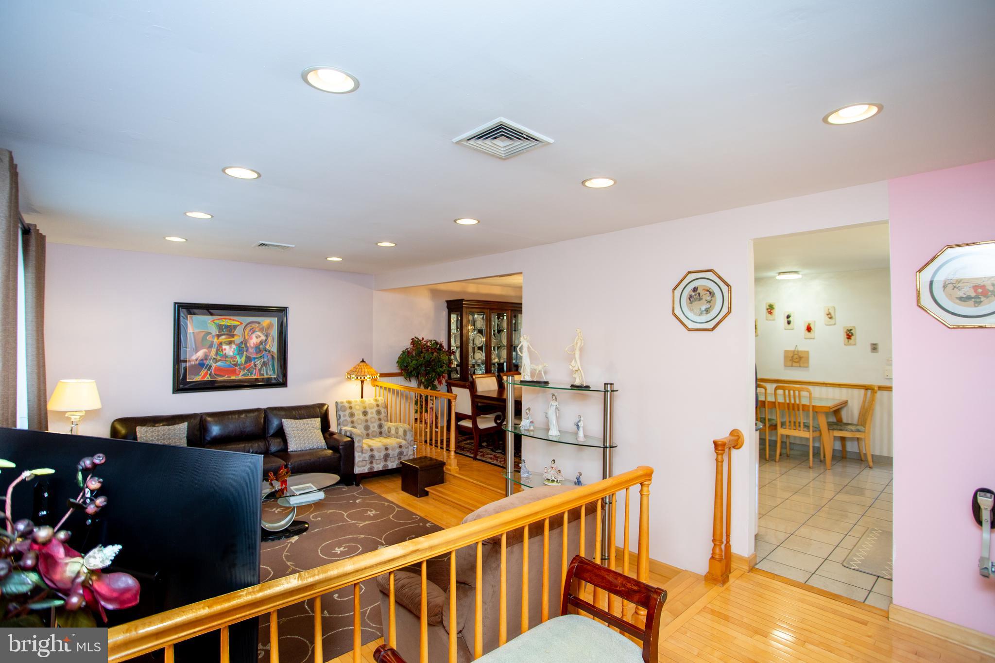 FEASTERVILLE HGTS - Residential