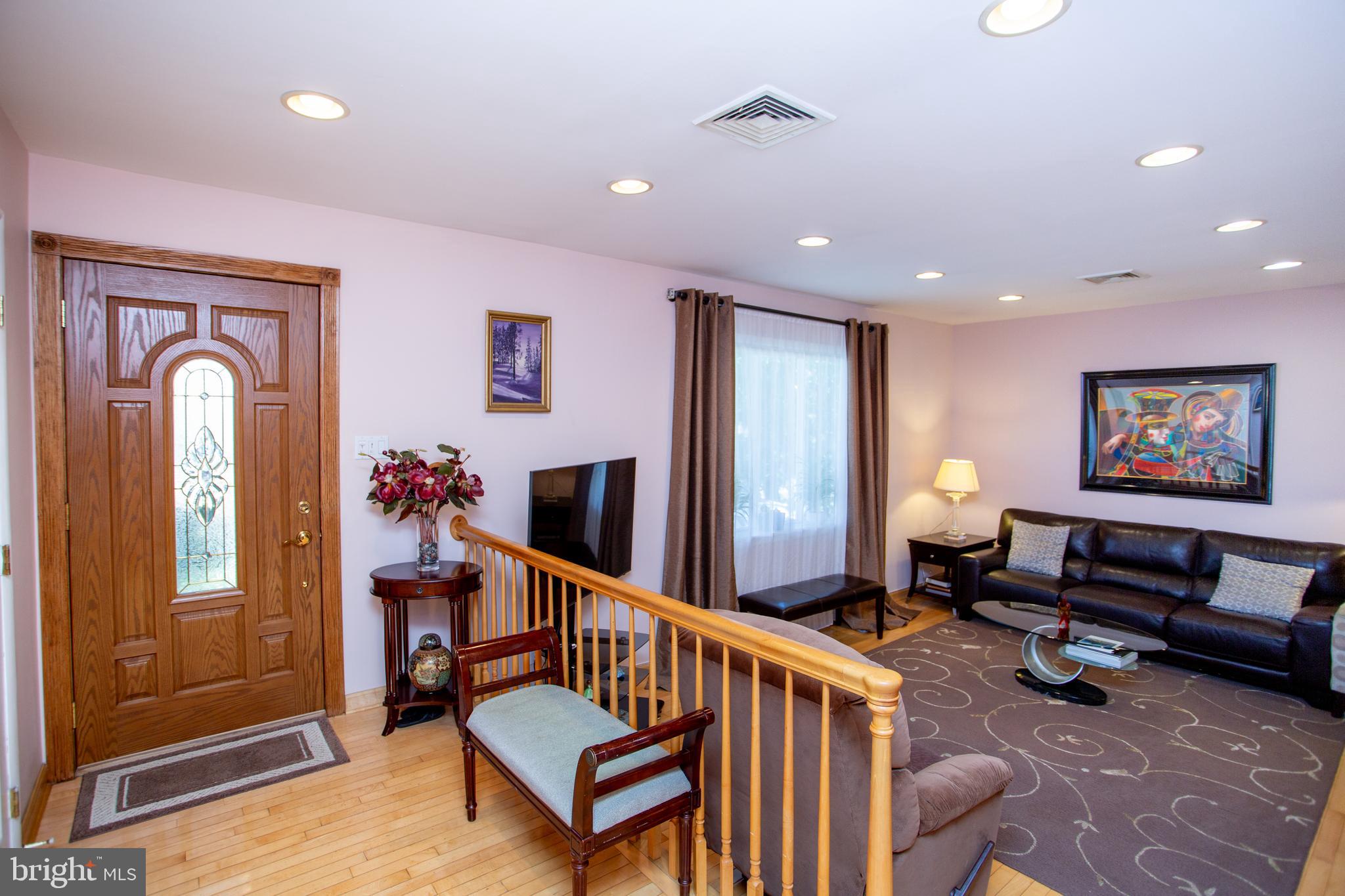 FEASTERVILLE HGTS - Residential