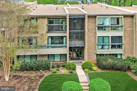 Photo of 2116 Green Watch Way #10/201D, RESTON, VA 20191 (MLS # VAFX2303922)