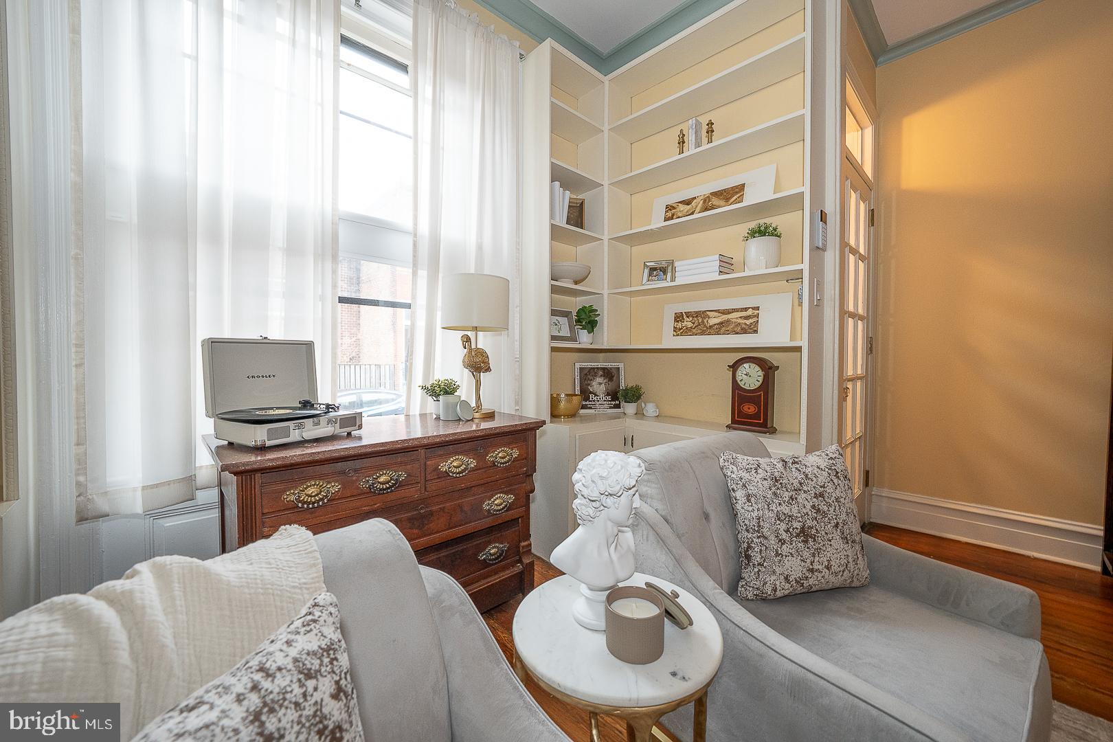 ART MUSEUM AREA - Residential