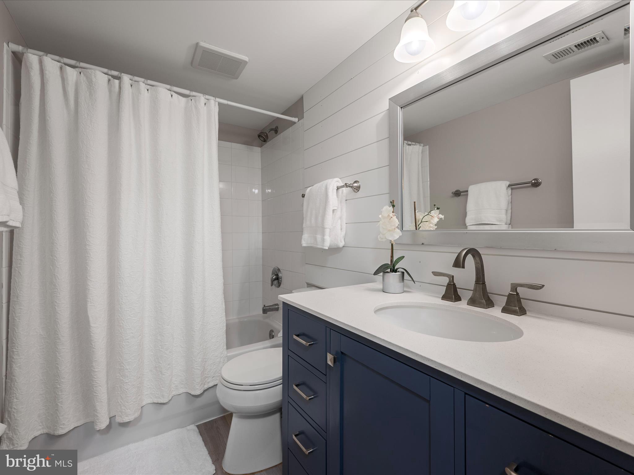 HUNTERS WOODS VILLAGE - Residential