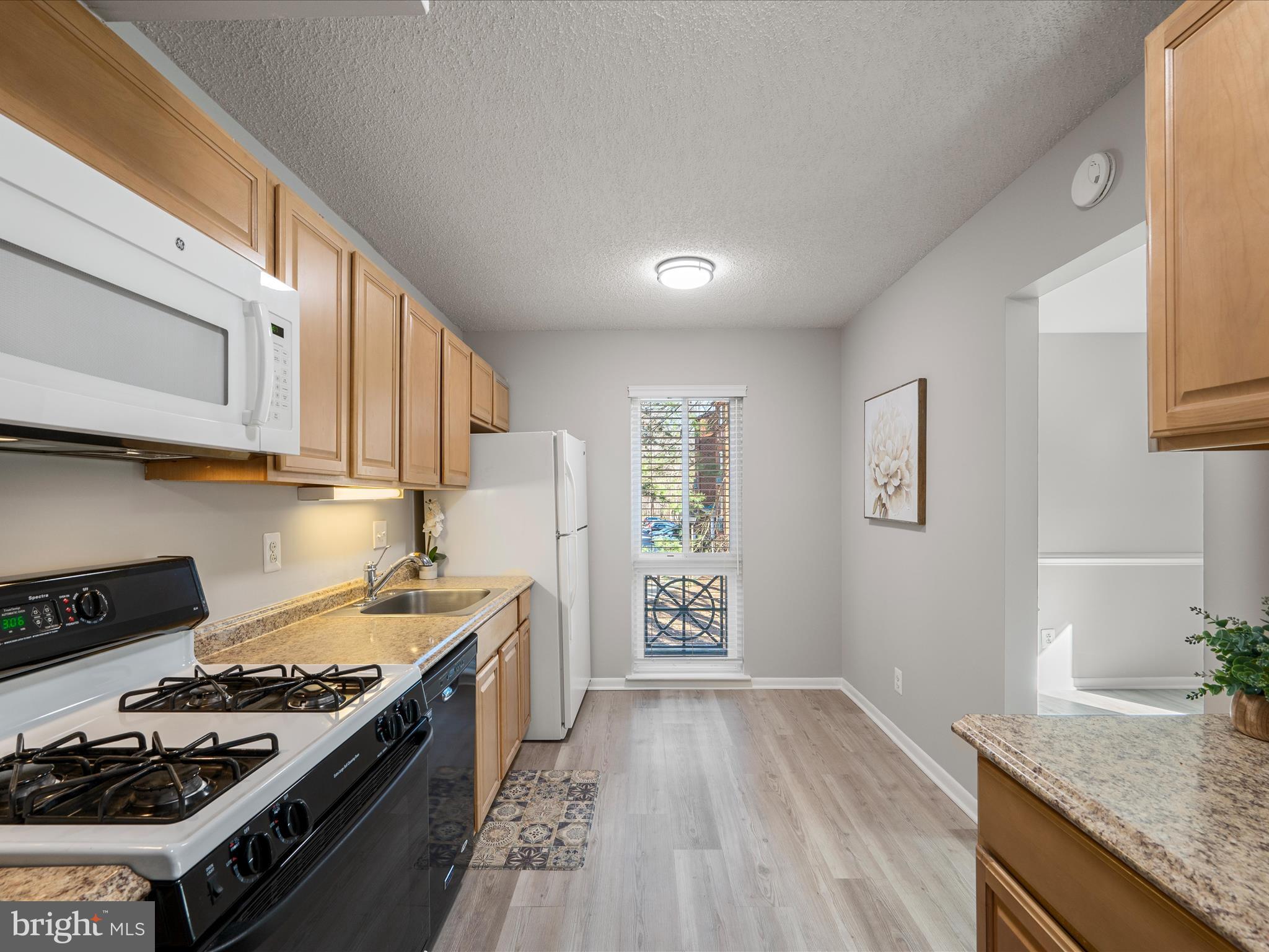 HUNTERS WOODS VILLAGE - Residential