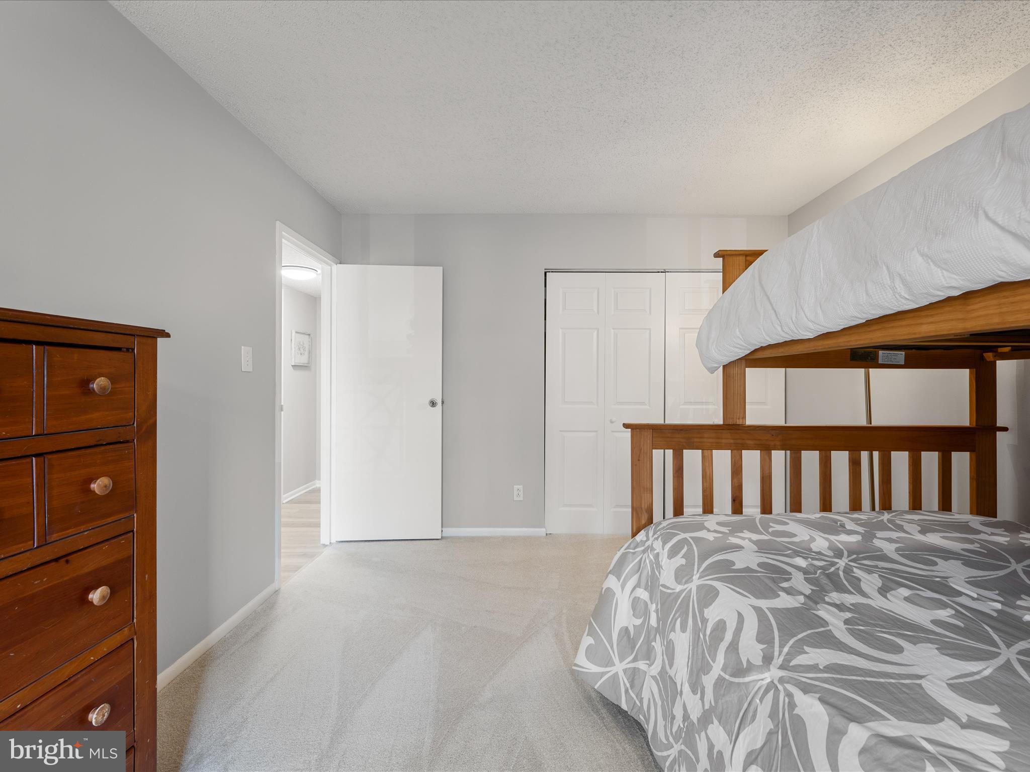 HUNTERS WOODS VILLAGE - Residential