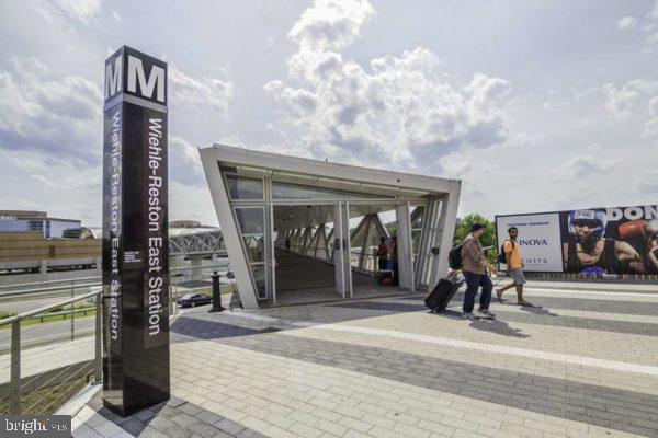 HUNTERS WOODS VILLAGE - Residential