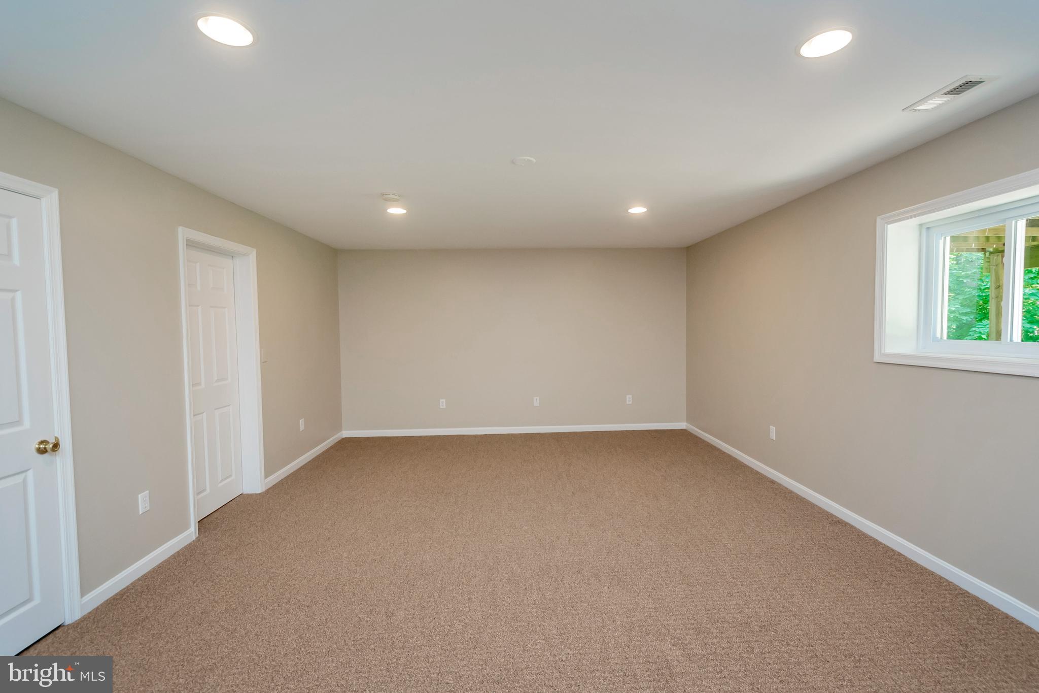 RIVER RIDGE ESTATES - Residential