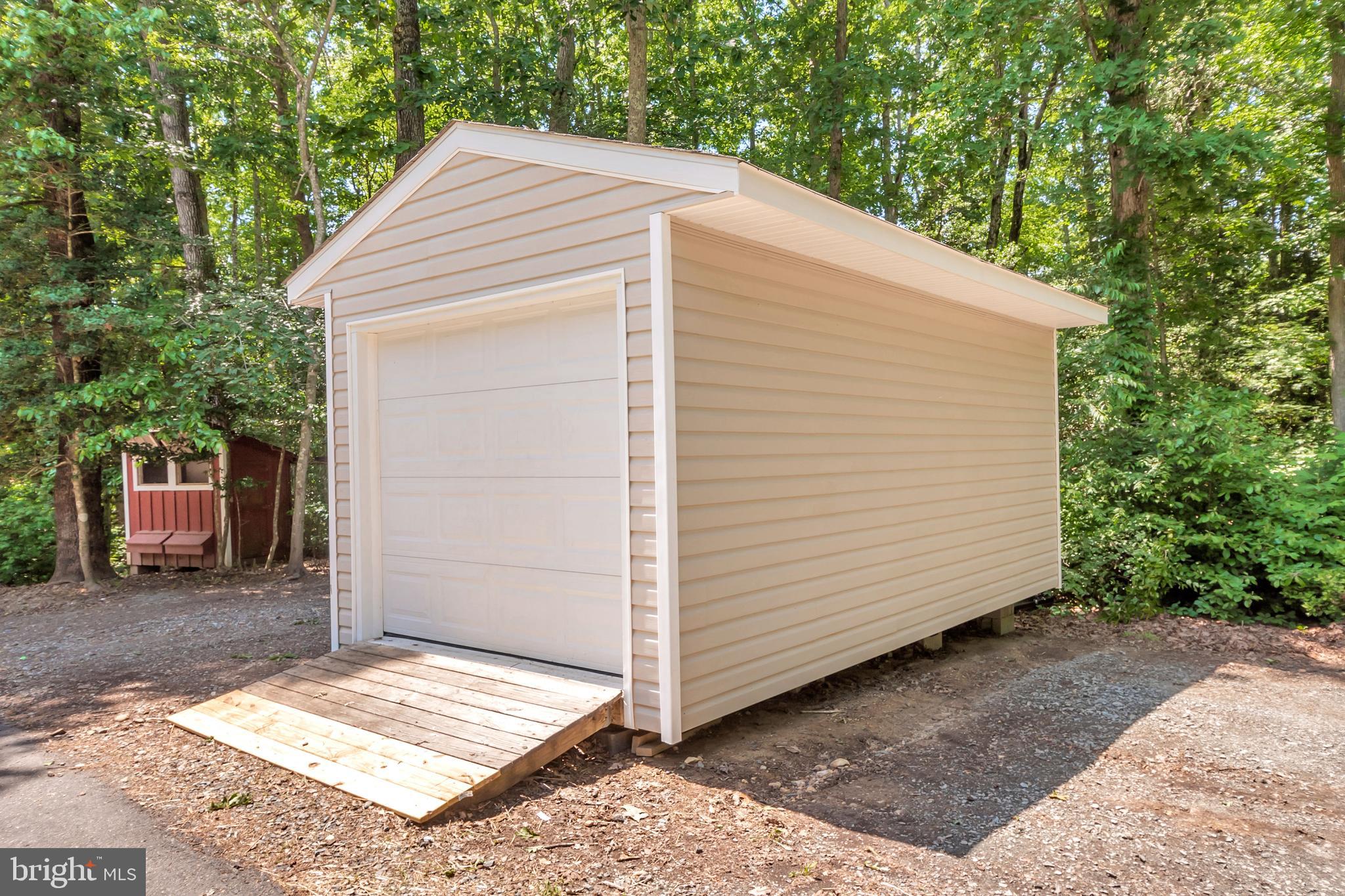 RIVER RIDGE ESTATES - Residential