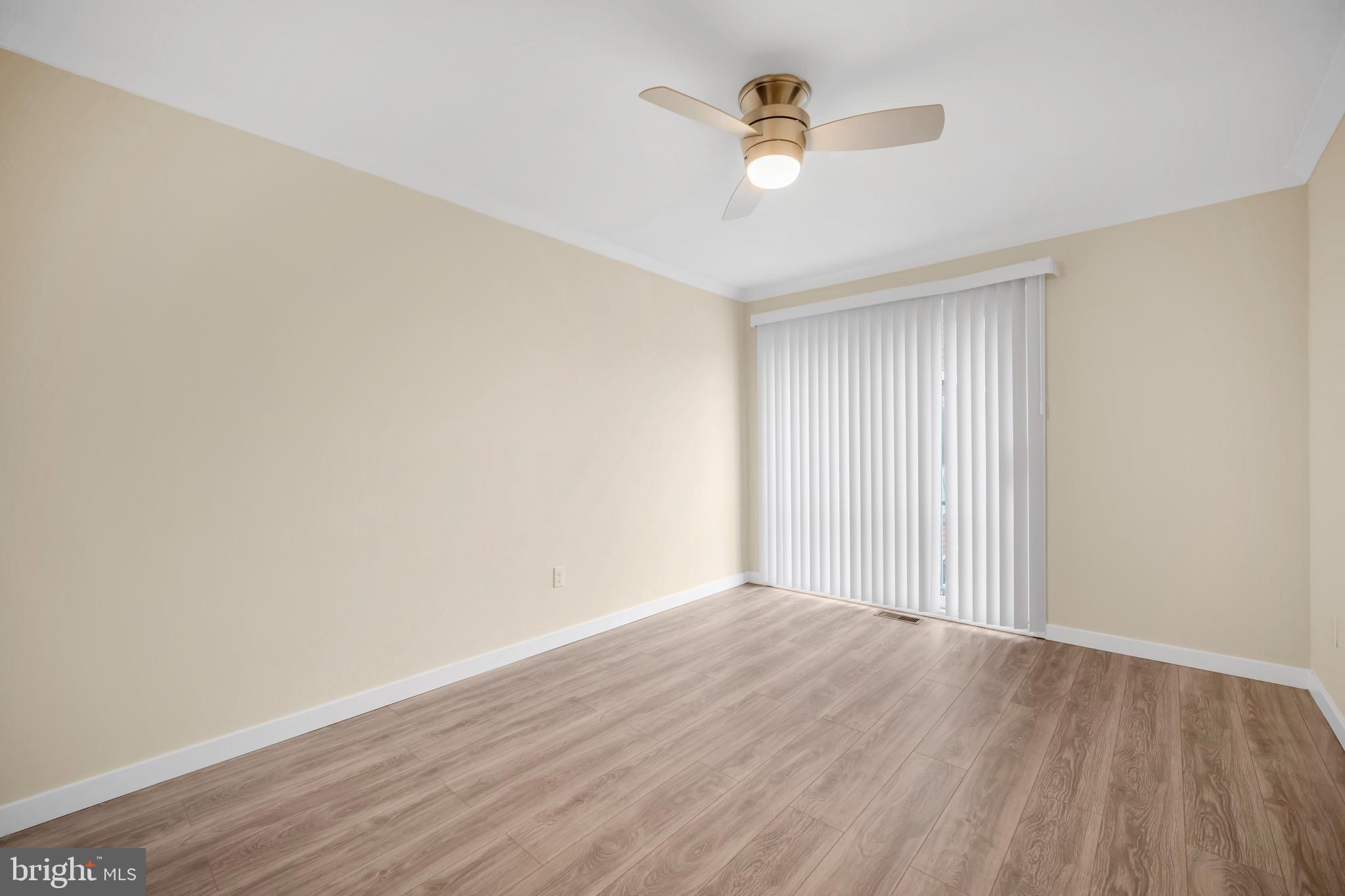 YORKTOWN - Residential