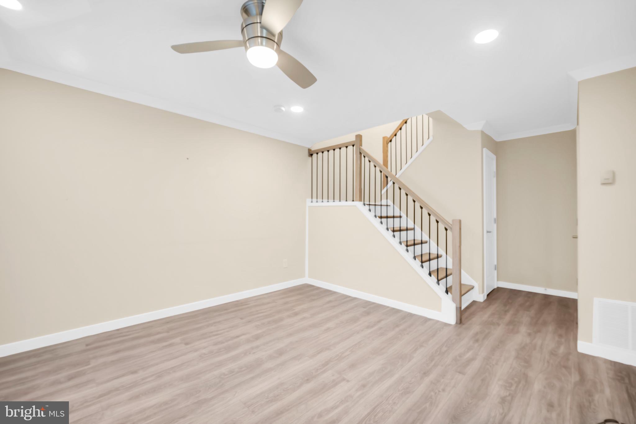 YORKTOWN - Residential