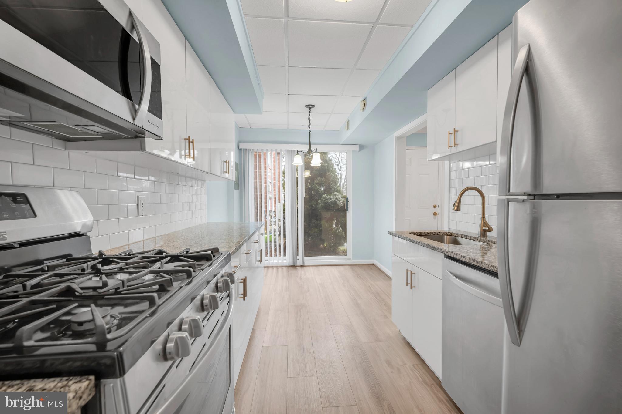 YORKTOWN - Residential