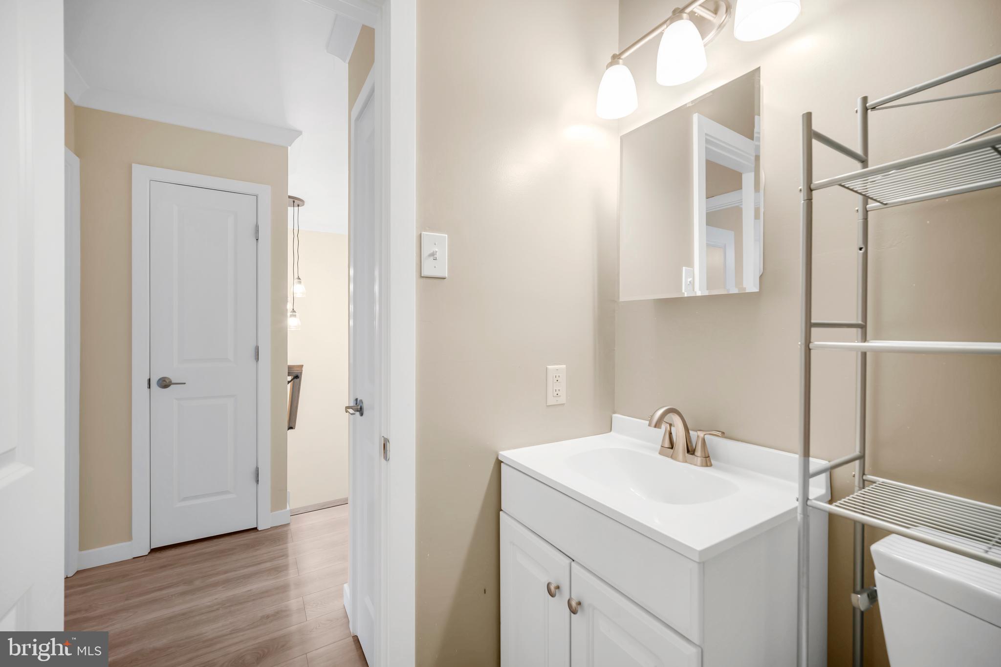 YORKTOWN - Residential