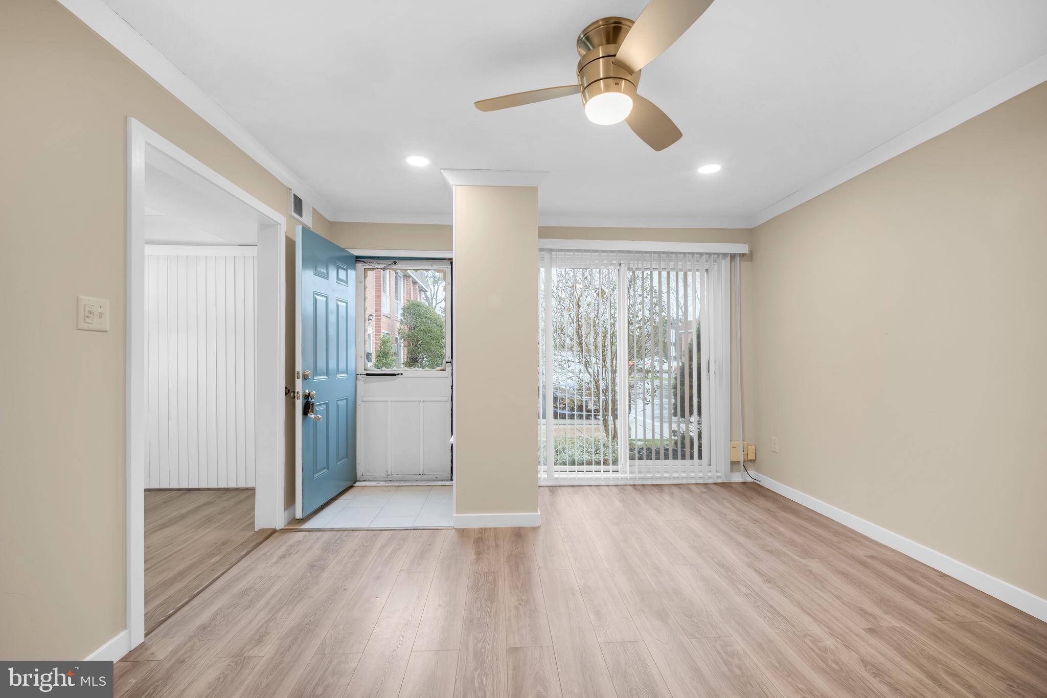 YORKTOWN - Residential